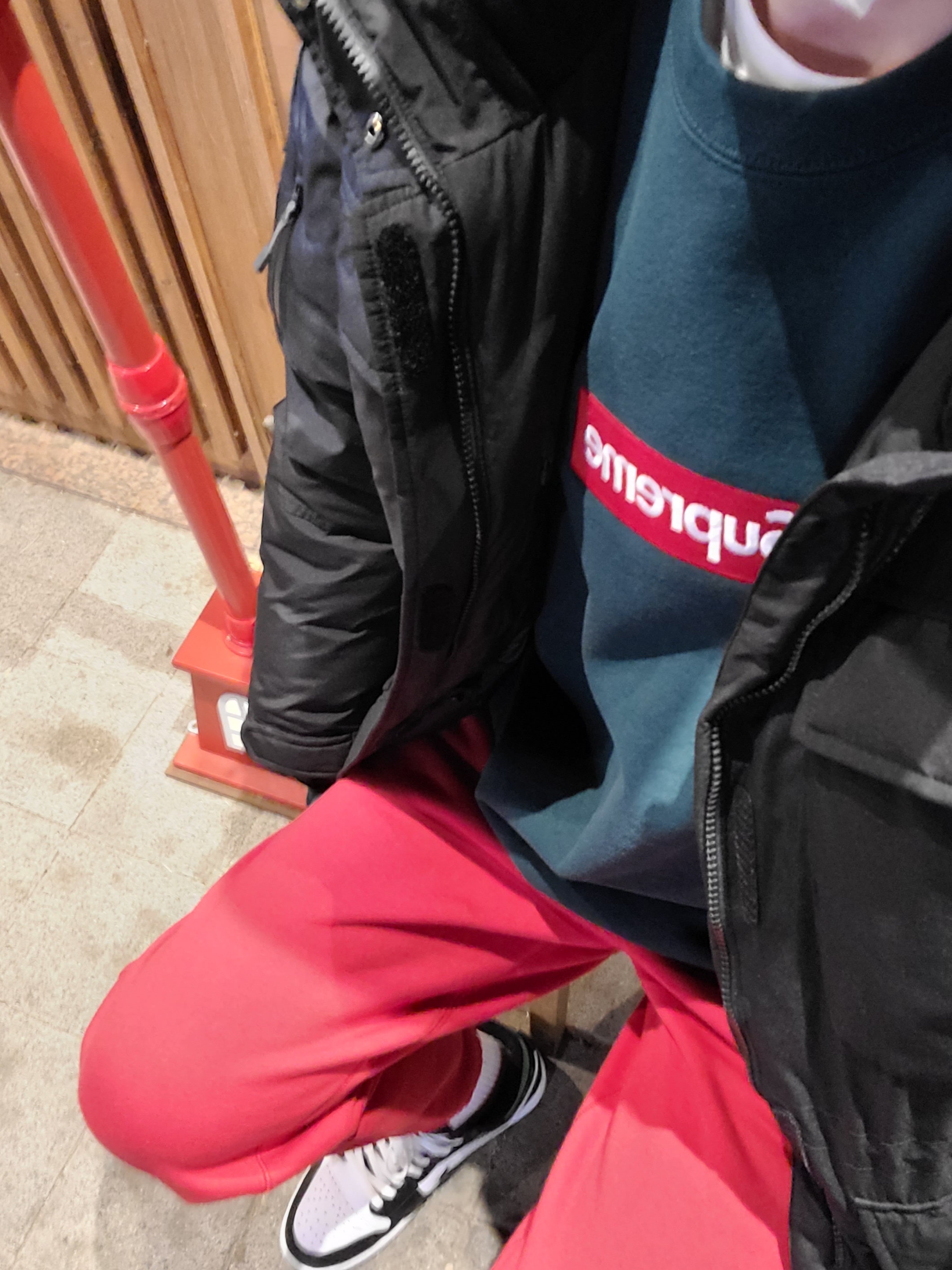 Supreme Box Logo Crewneck Dark Pine - 22FW, Nike NRG Solo Swoosh Fleece Pants Gym Red - US/EU 착용 스타일 - 1