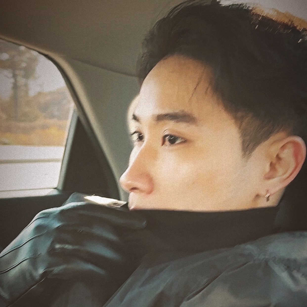 Stone Island 40923 Crinkle Reps R-NY Wind Resistant Bomber Jacket Black - 24FW 착용 스타일