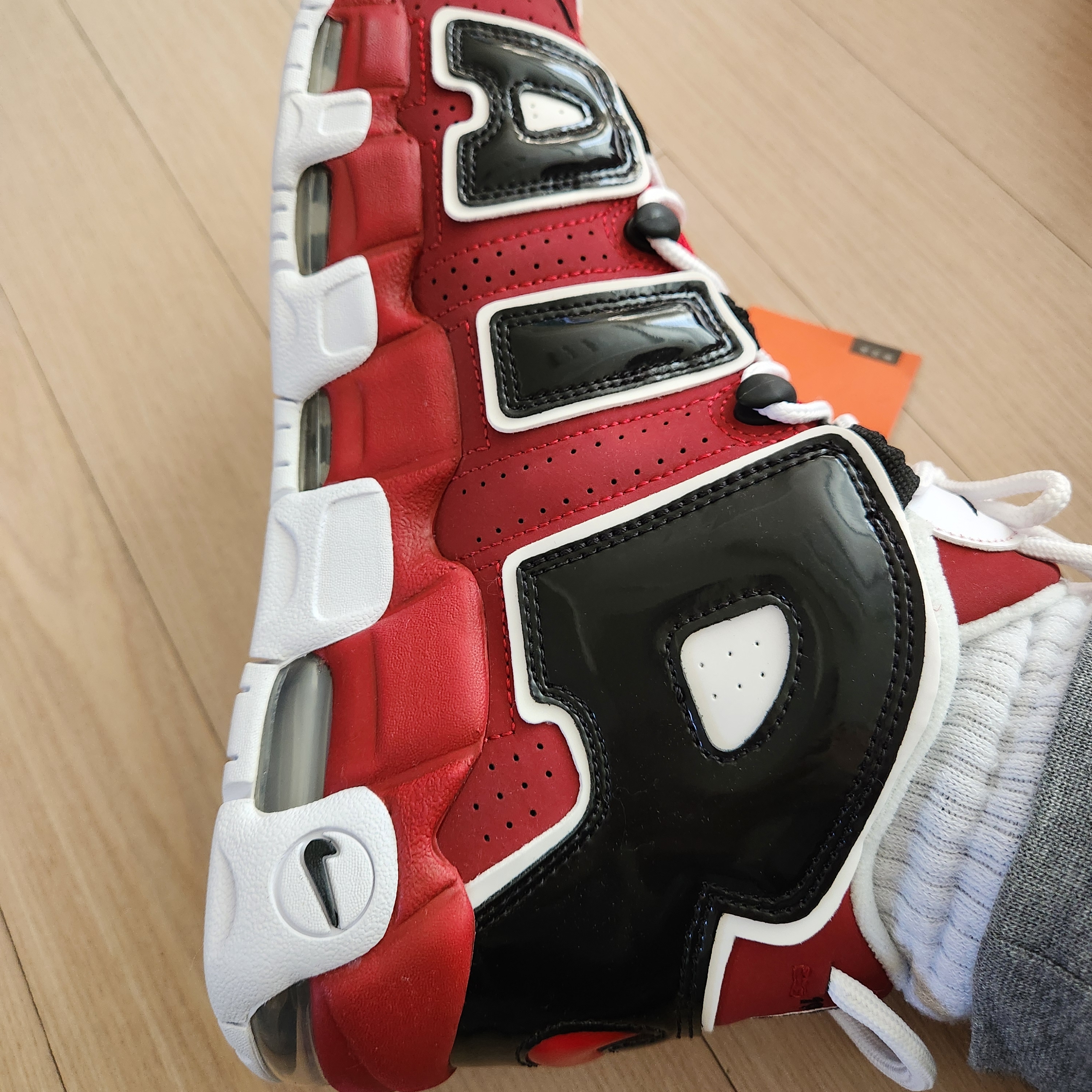 Nike Air More Uptempo 96 Bulls 2021, Nike Air More Uptempo 96 Cobalt Bliss 착용 스타일 - 5