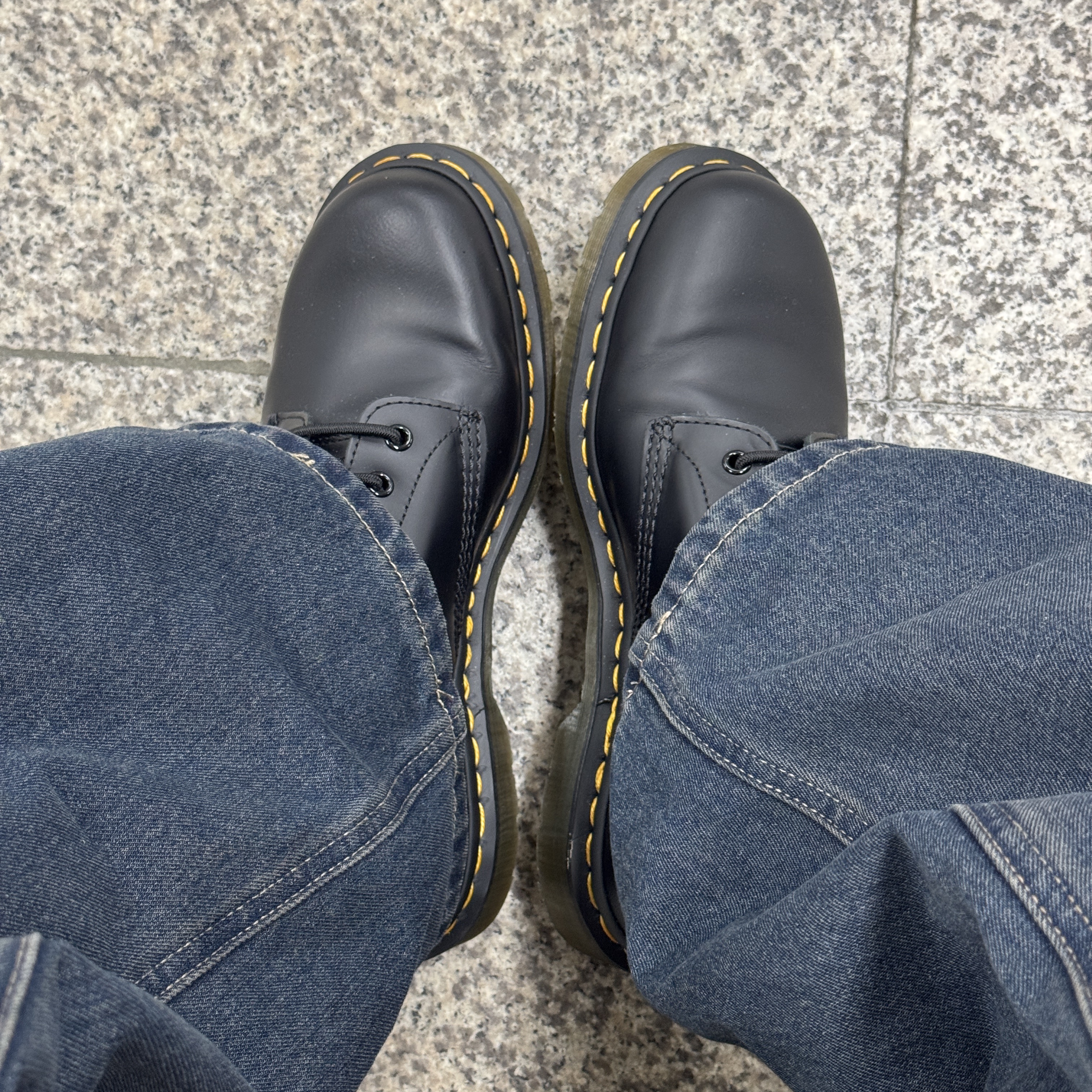 Dr. Martens 1460 Smooth Boots Black 착용 스타일