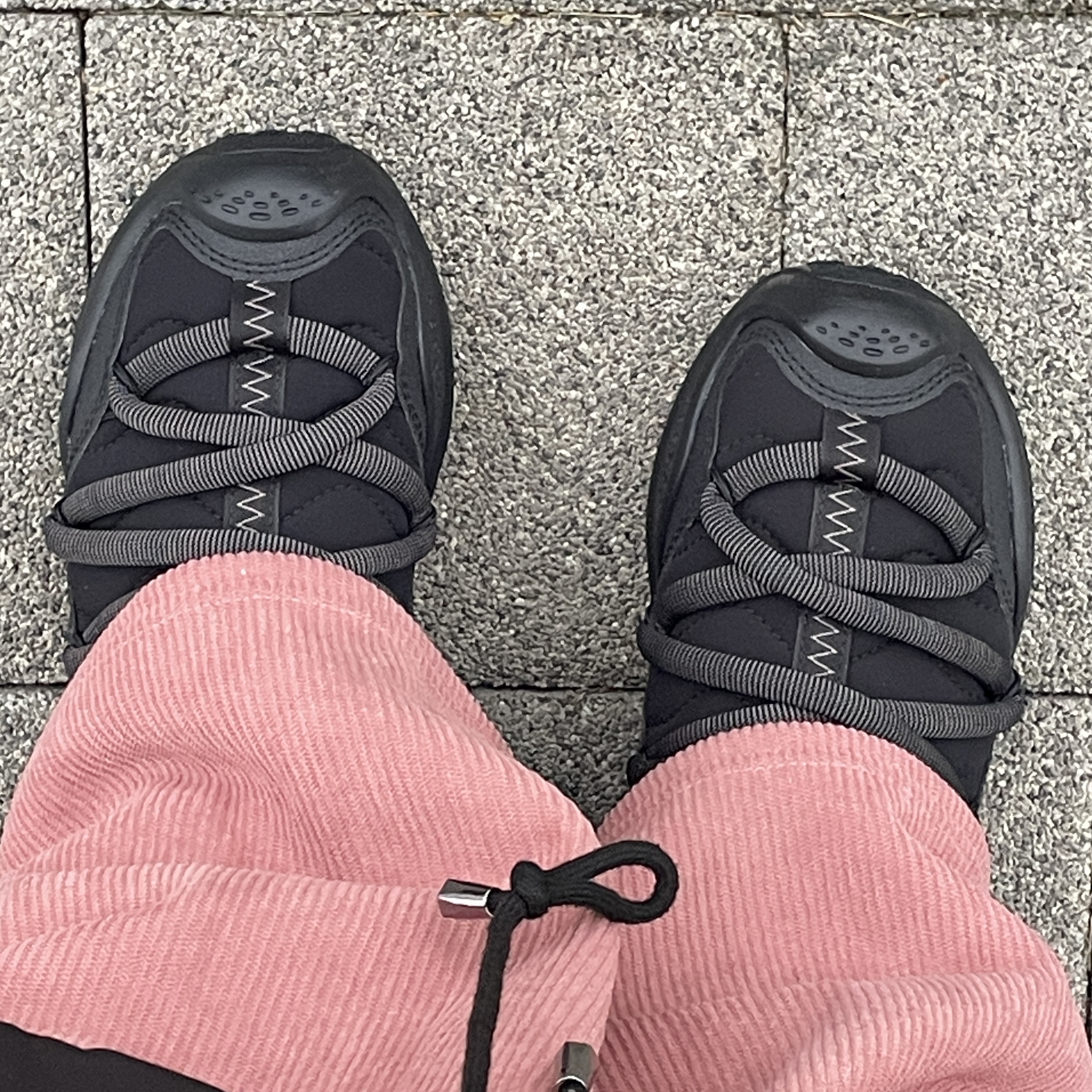 Hoka Ora Primo Black 착용 스타일