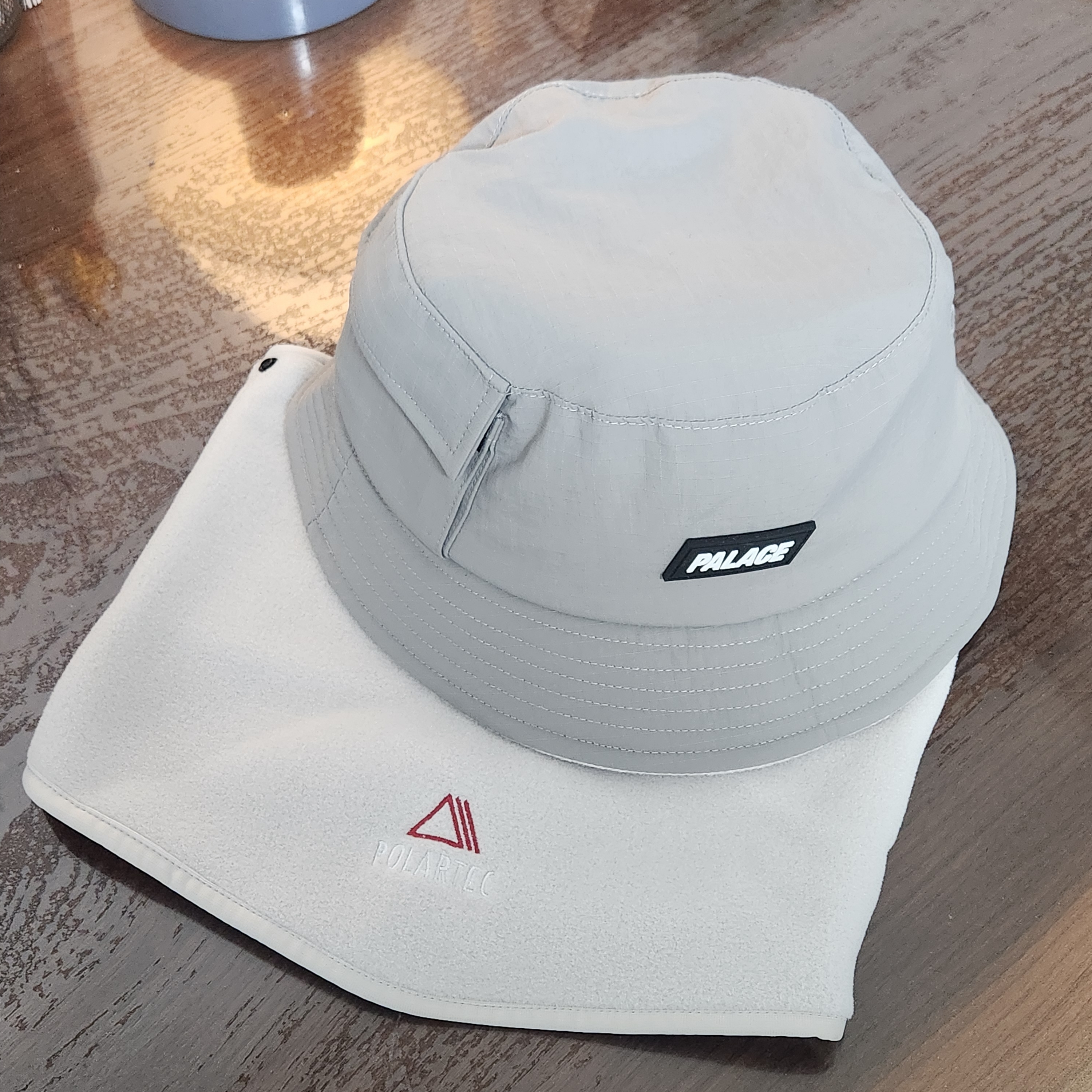 Palace Polartec Cordura Mask Bucket Grey - 23FW, Nike ACG Therma-Fit ADV Rope De Dope Allover Print Jacket Anthracite 착용 스타일 - 1