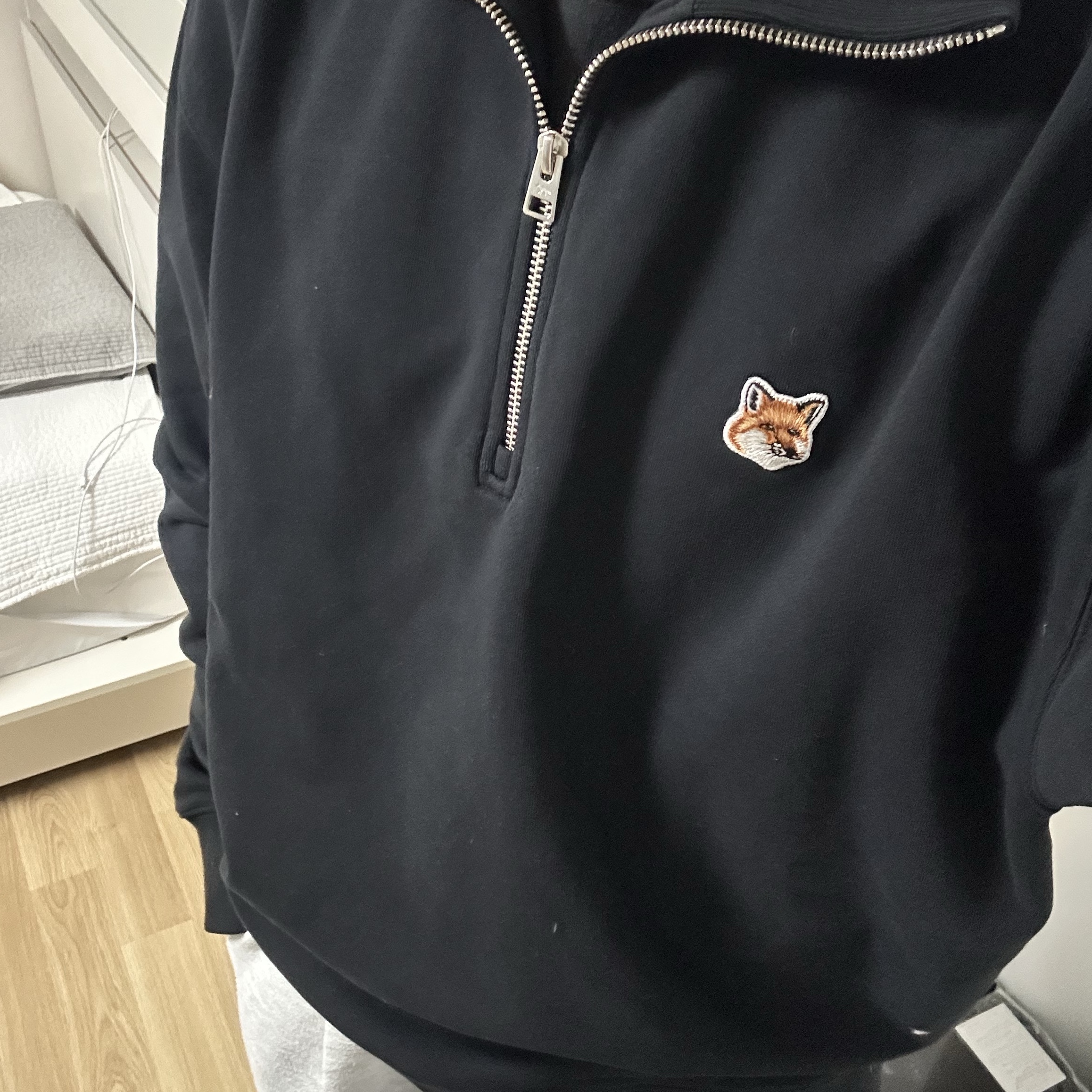Maison Kitsune Zip-Up Sweatshirt Black 착용 스타일