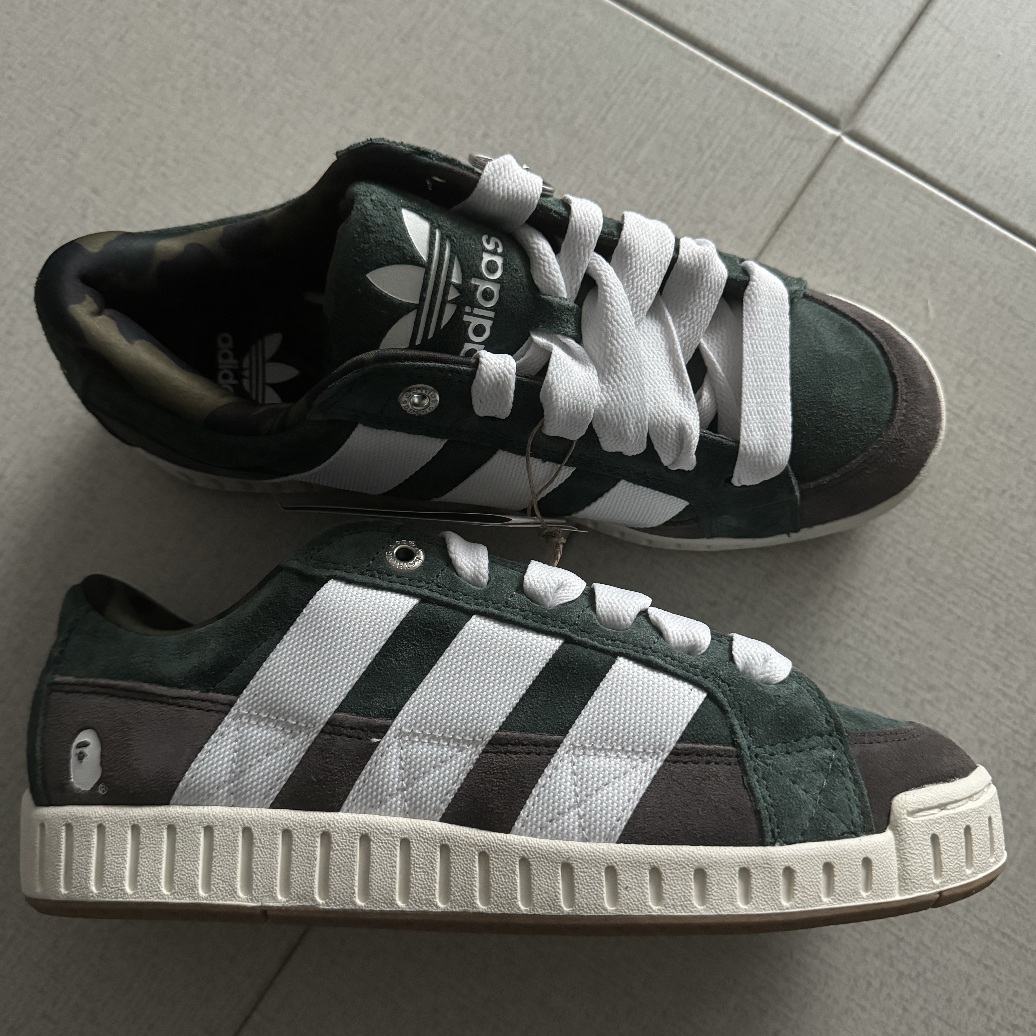 Adidas x BAPE Lawsuit Shadow Green Cloud White 착용 스타일
