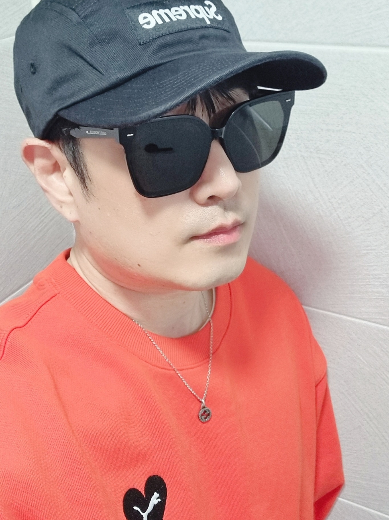 Puma x AMI Crewneck Sweatshirt Orange, Gucci Interlocking G Pendant Necklace Silver 착용 스타일 - 2