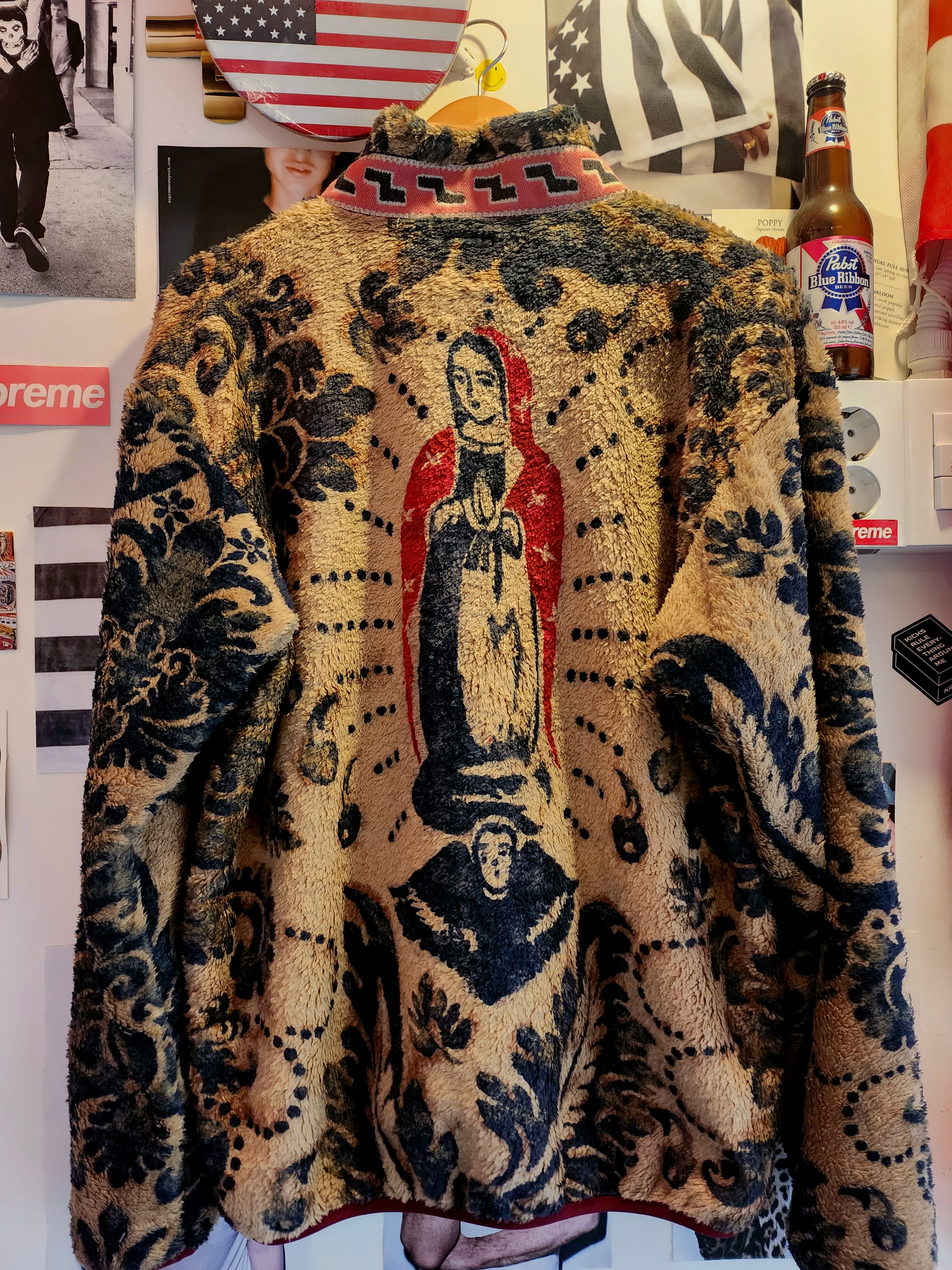 Kapital Damask Pattern Maria Fleece Zip Blouson Beige 착용 스타일
