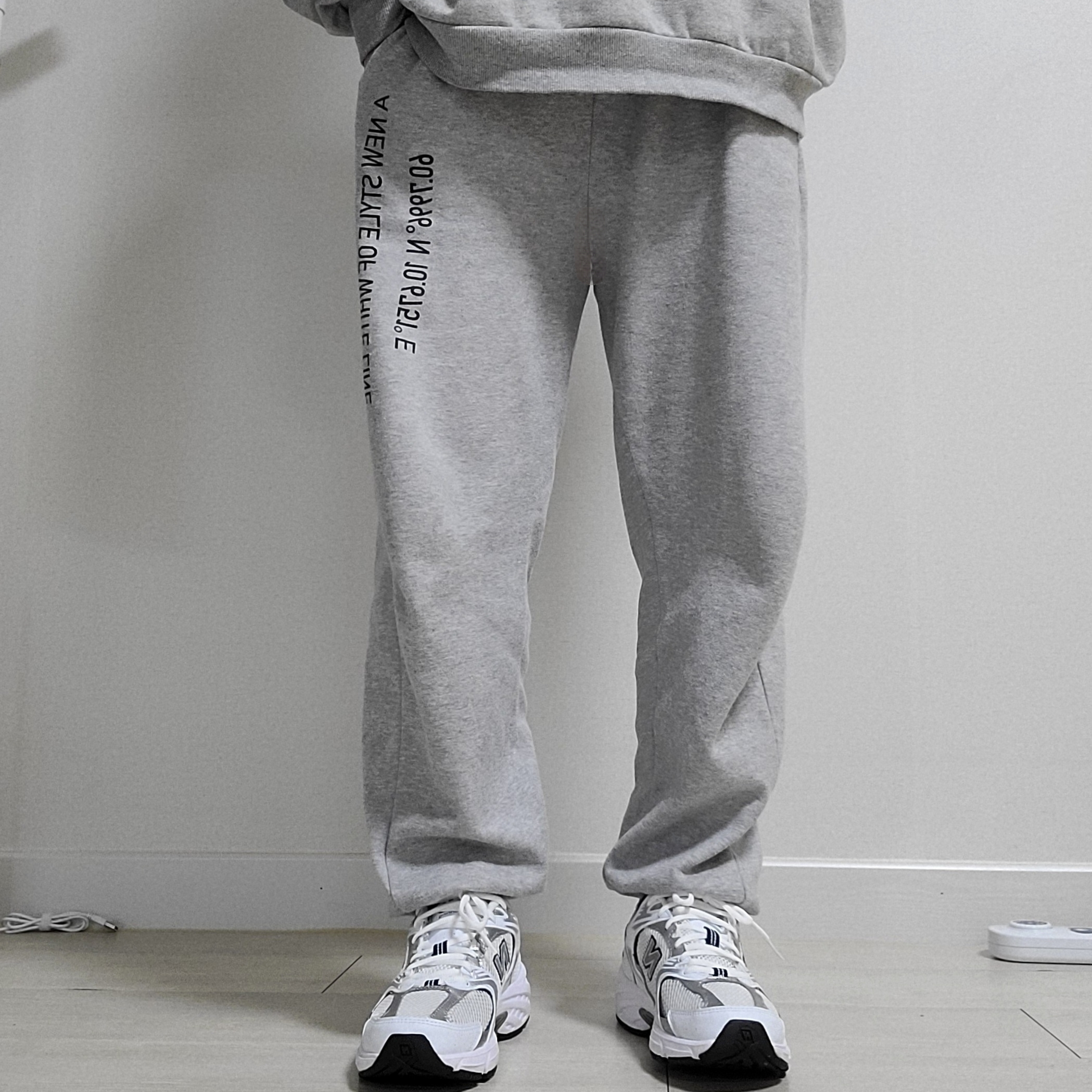 New Balance 530 White 착용 스타일 - 1