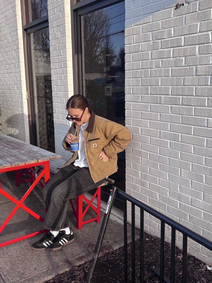 Carhartt Blanket Lined Relaxed Fit Regular Duck Detroit Jacket Carhartt Brown, Carhartt WIP Norco Denim OG Detroit Jacket Black Stone Washed 착용 스타일 - 2