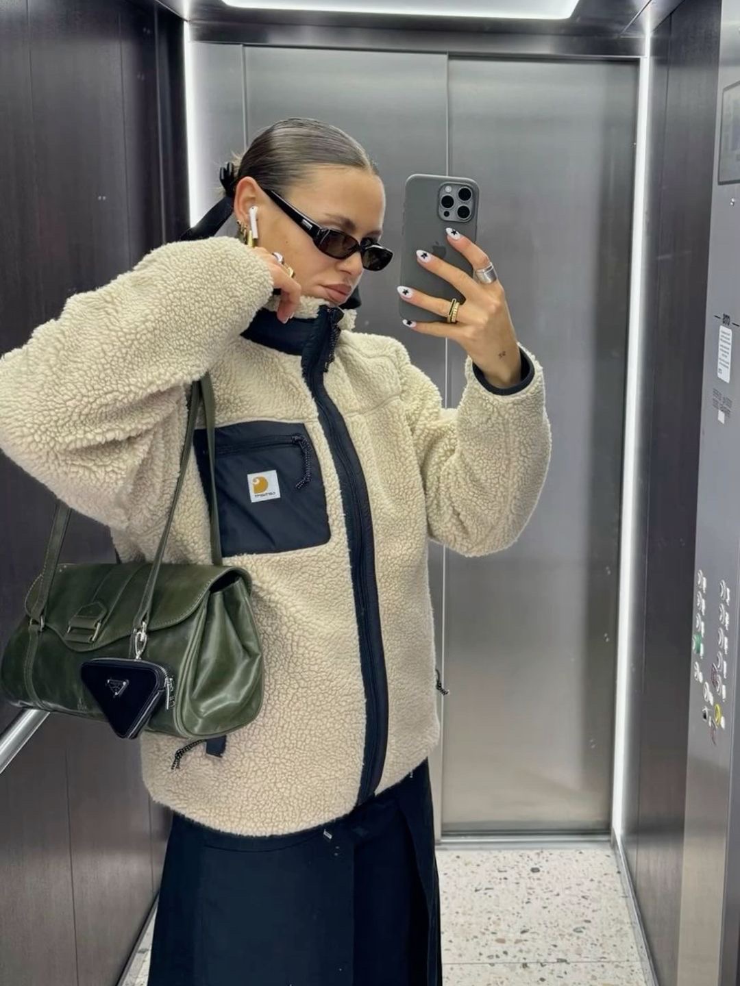 Carhartt Blanket Lined Relaxed Fit Regular Duck Detroit Jacket Carhartt Brown, Carhartt WIP Norco Denim OG Detroit Jacket Black Stone Washed 착용 스타일 - 5
