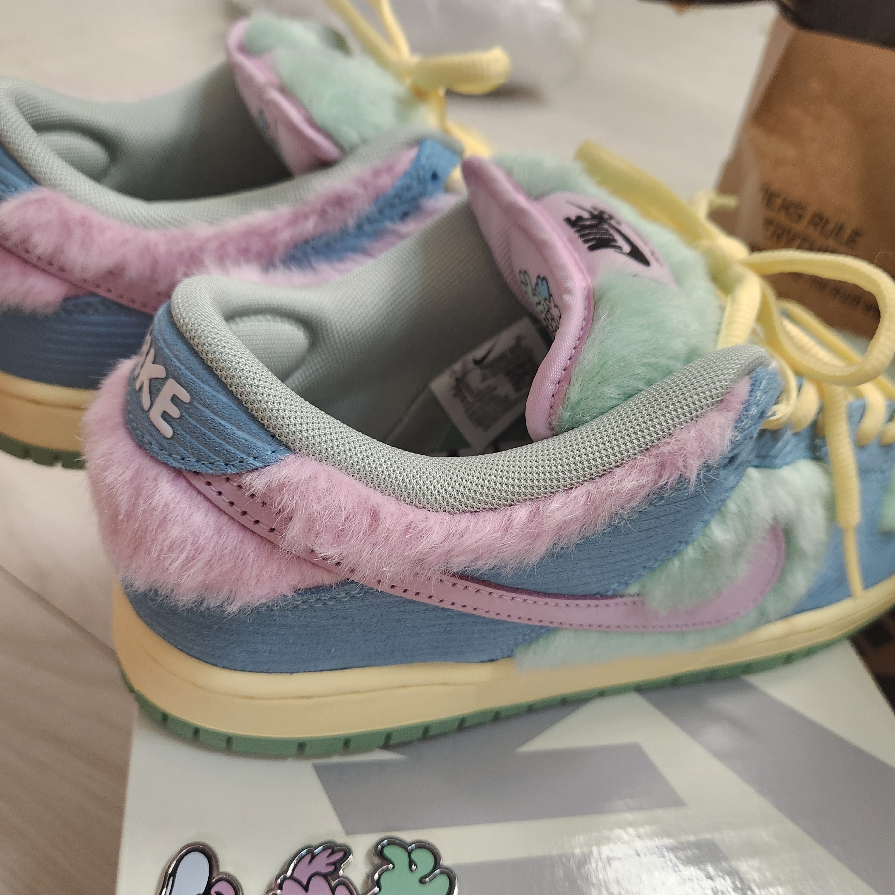 Nike x Verdy SB Dunk Low Pro Blue Gaze and Enamel Green 착용 스타일 - 2