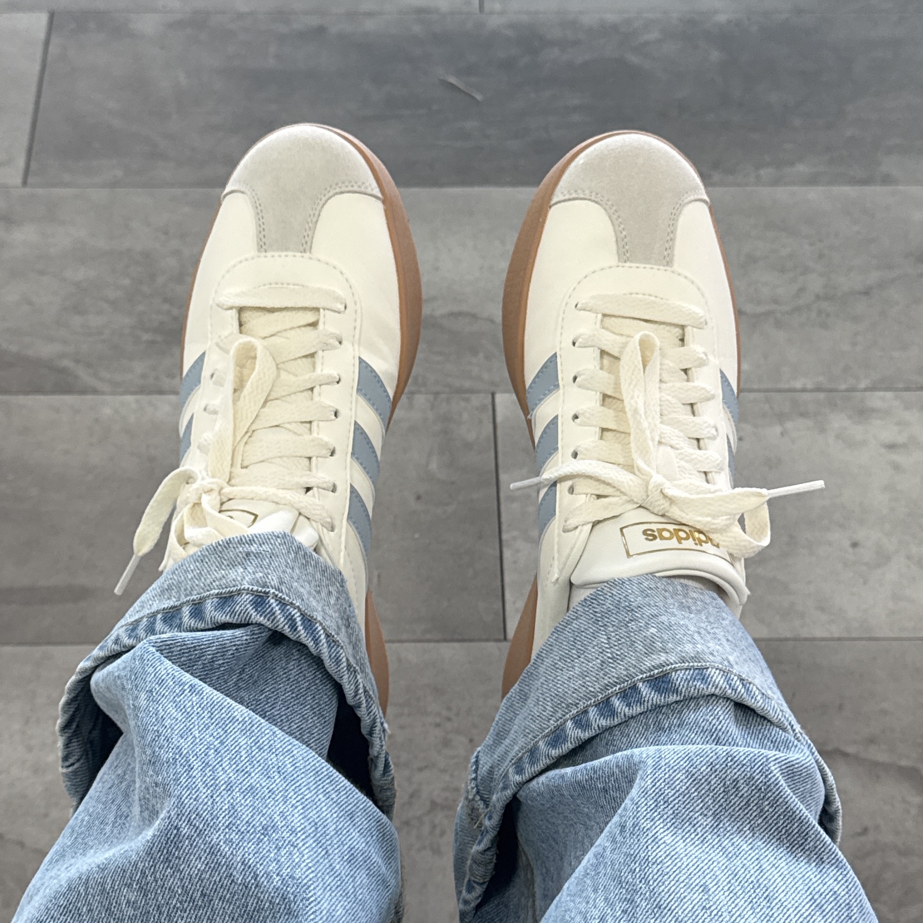 Adidas Neo VL Court 2.0 White Blue 착용 스타일