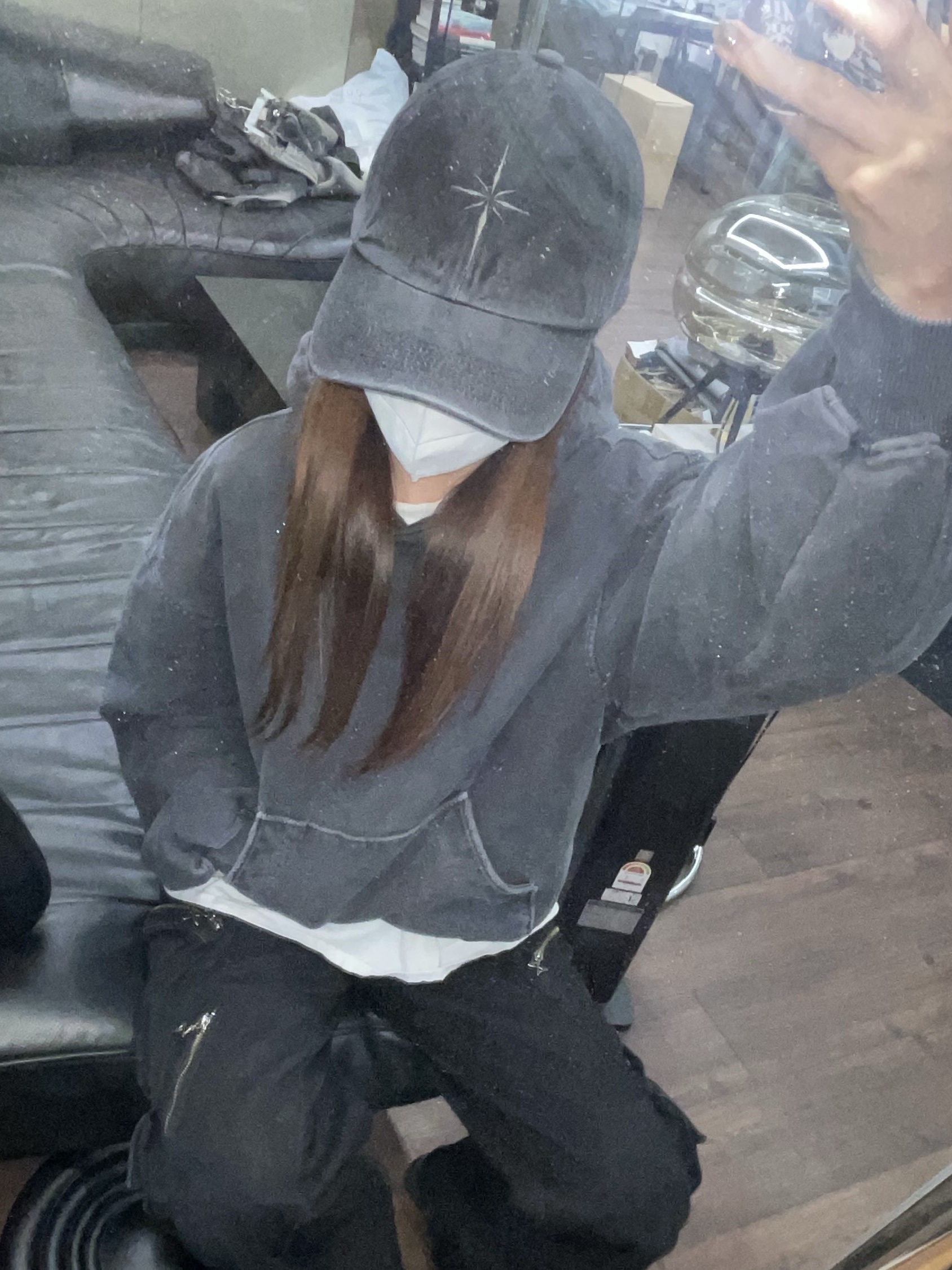 BLR Snowflakes Logo Washing Denim Ball Cap Black, [KREAM 단독] BLR Vintage Garment Dyeing Hoodie Black 착용 스타일