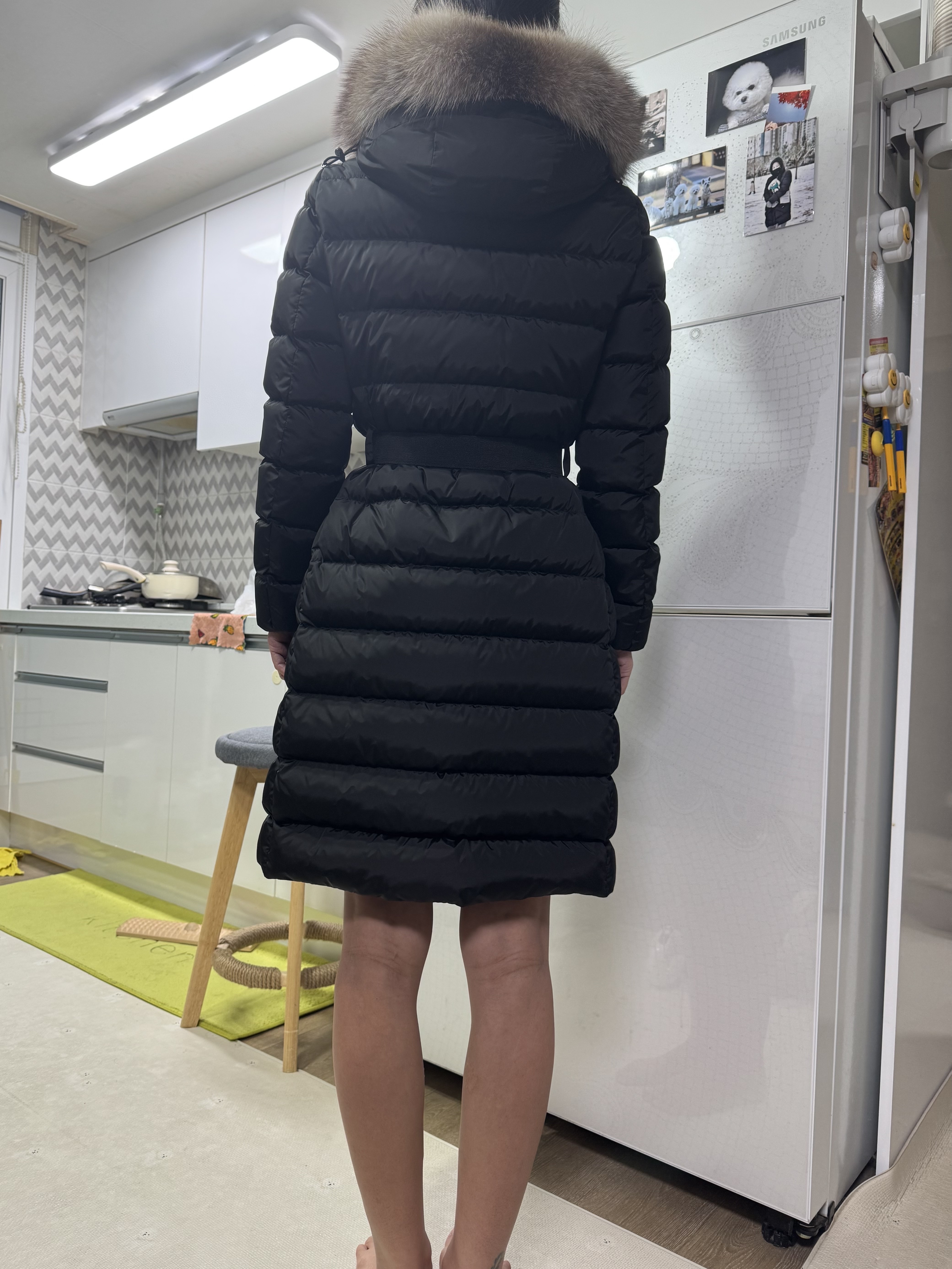 (W) Moncler Khloe Long Down Jacket Black - 23FW 착용 스타일 - 2