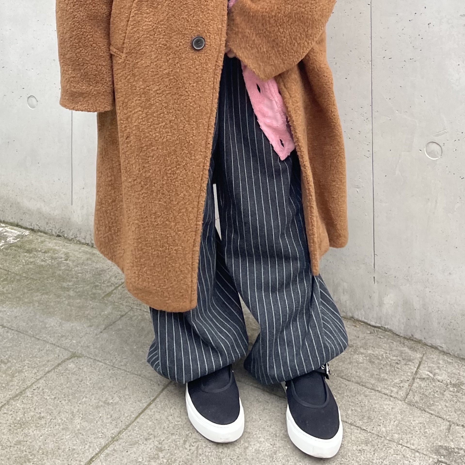 Hono Report Easy Big Pants Black Stripe 착용 스타일