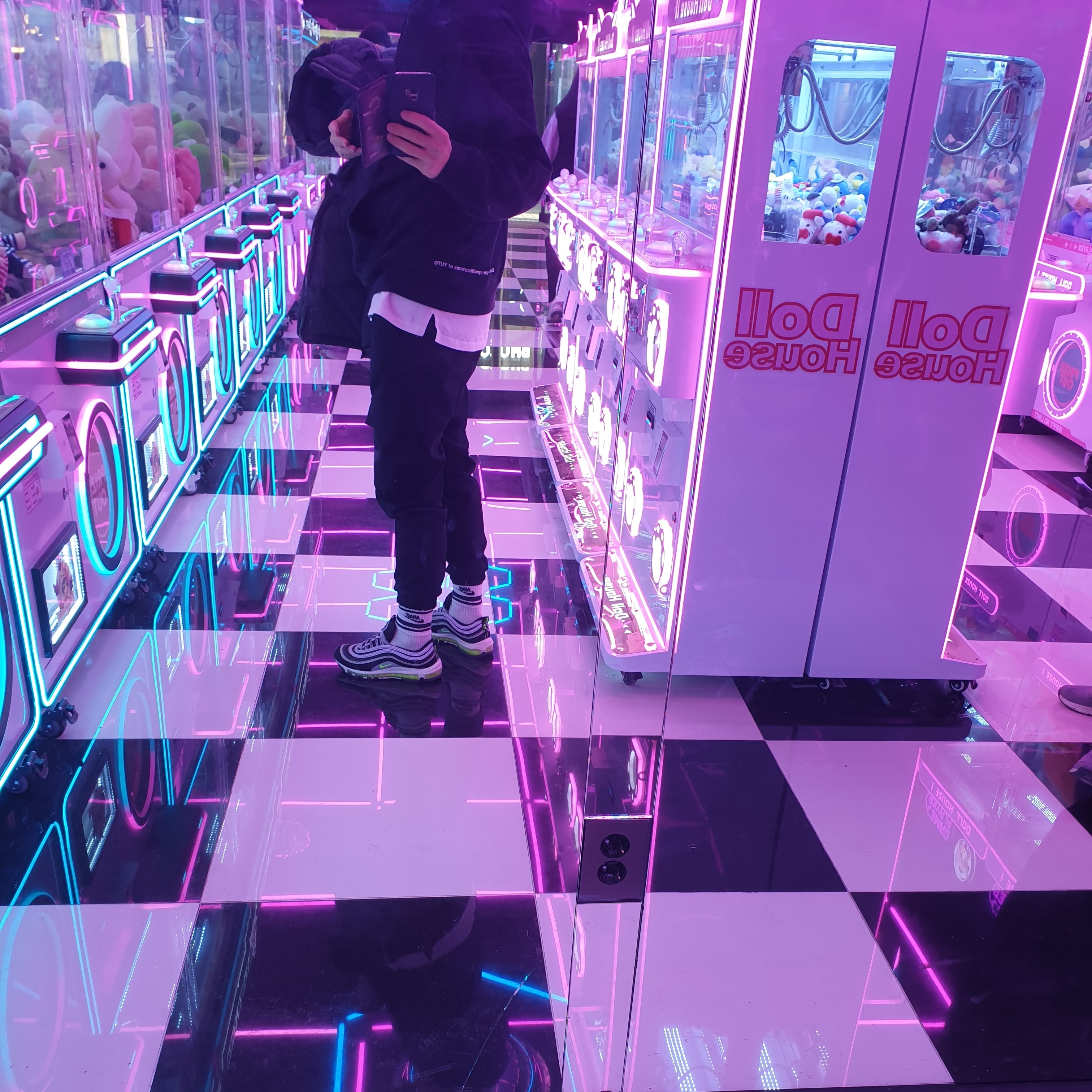 Nike Air Max 97 OG Black Volt Asia, Nike x Yuto Horigome SB Fleece Skateboarding Pullover Hoodie Black - Asia 착용 스타일 - 1