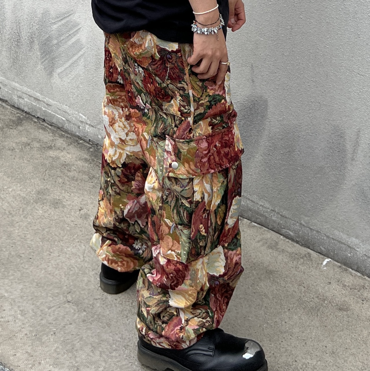 Hono Report Jacquard Cargo Pants Red Garden 착용 스타일