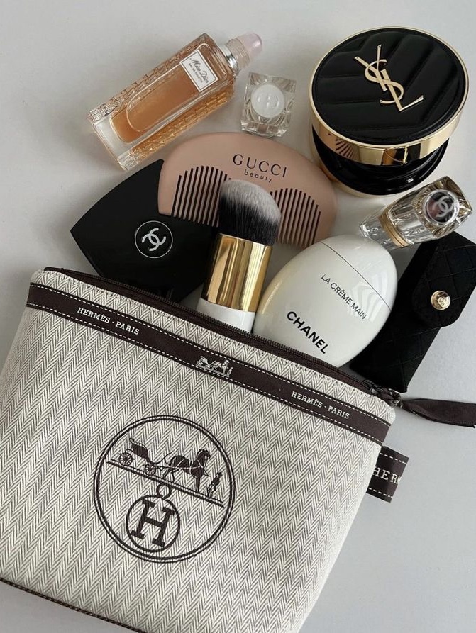 Byredo Blanche Eau De Parfum 100ml, Chanel No.5 Leau on Hand Cream 50ml 착용 스타일 - 2