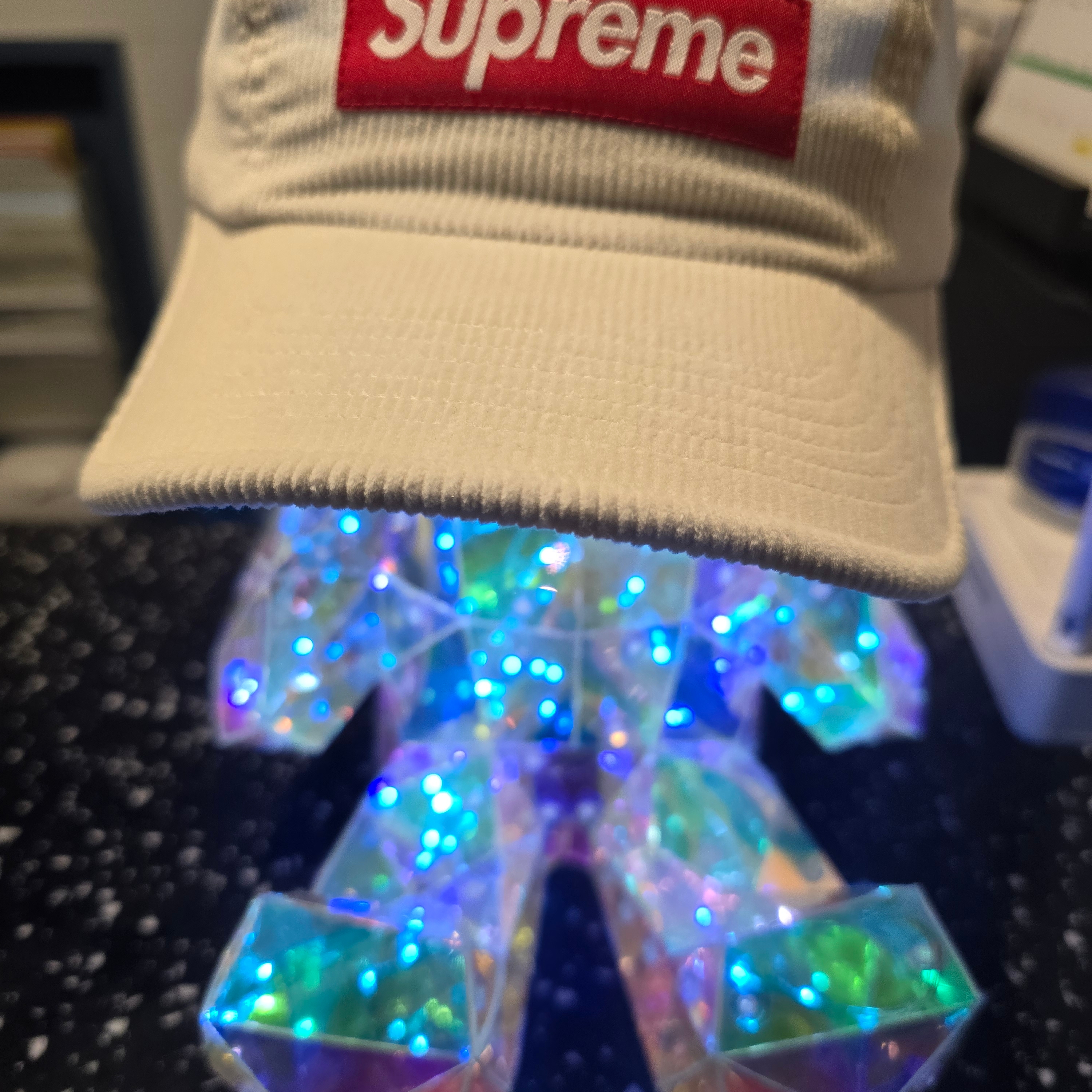 Supreme Corduroy Camp Cap White - 22FW 착용 스타일 - 2