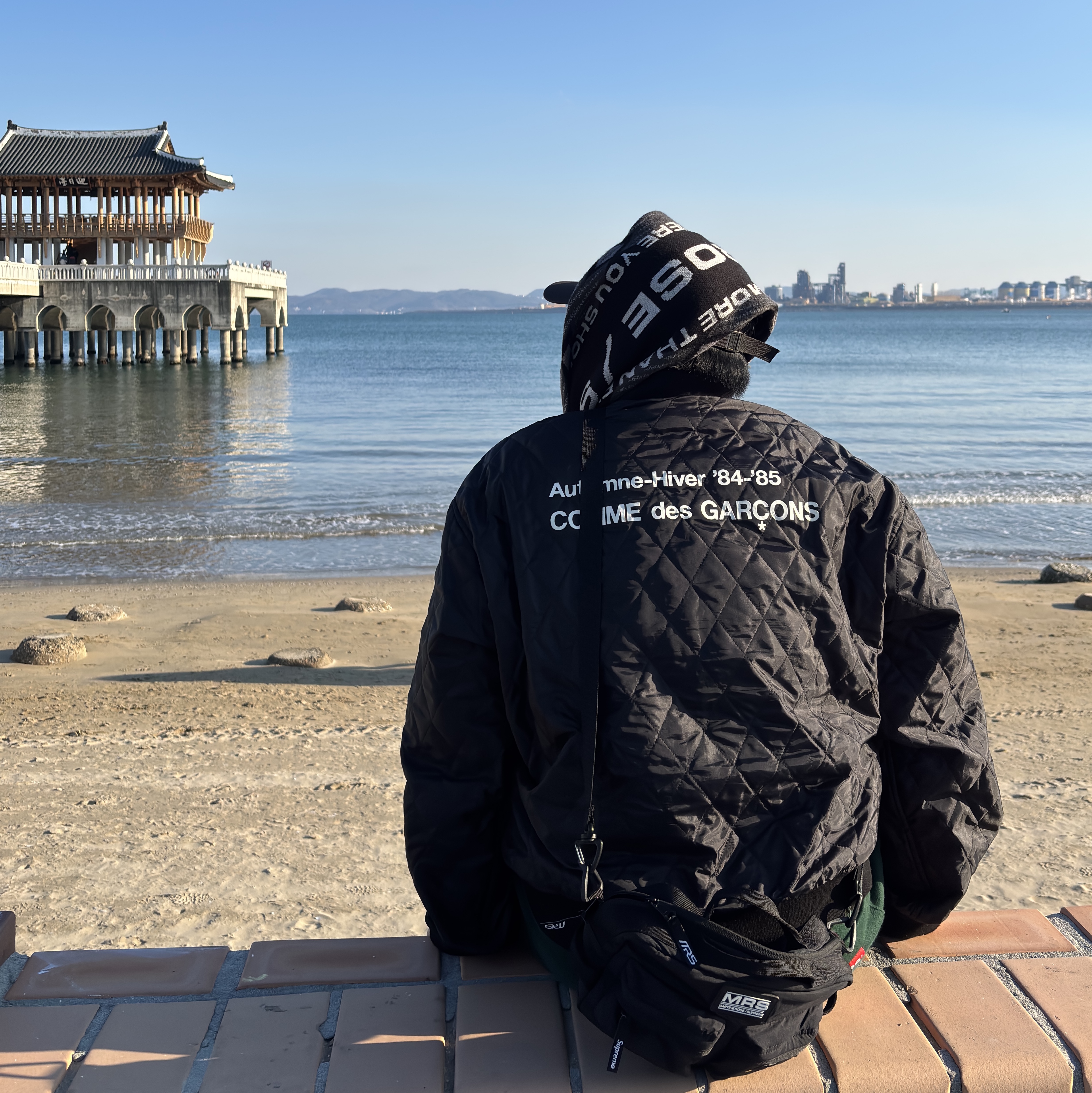 CDG Quilted '84-85 Staff Blouson Black, Supreme x Martine Rose Scarf Black - 24FW 착용 스타일