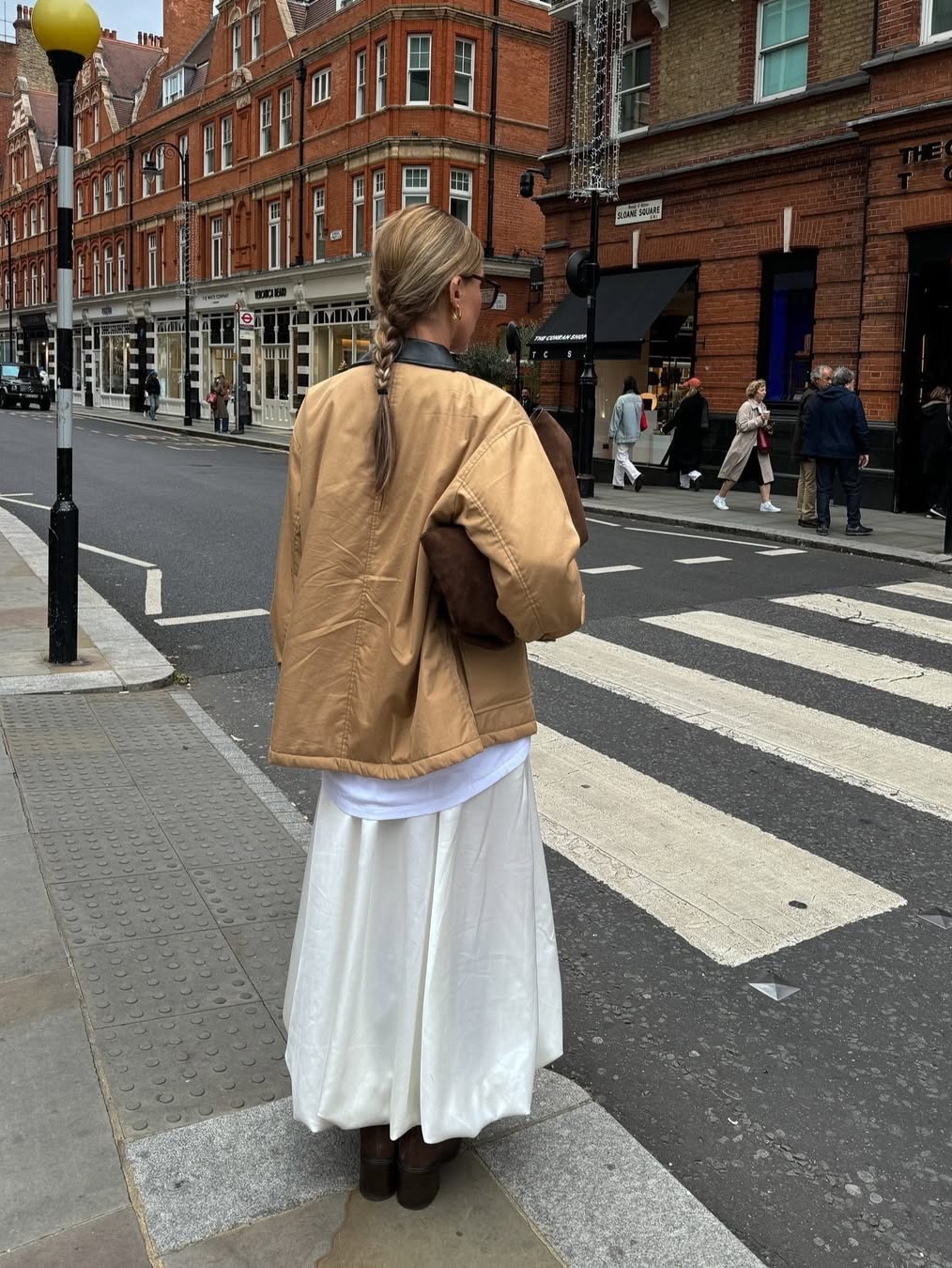 TRUNKPROJECT Knit Skirt Ivory, (W) Dior Mid-Length Flared Skirt Beige Gabardine 착용 스타일 - 5