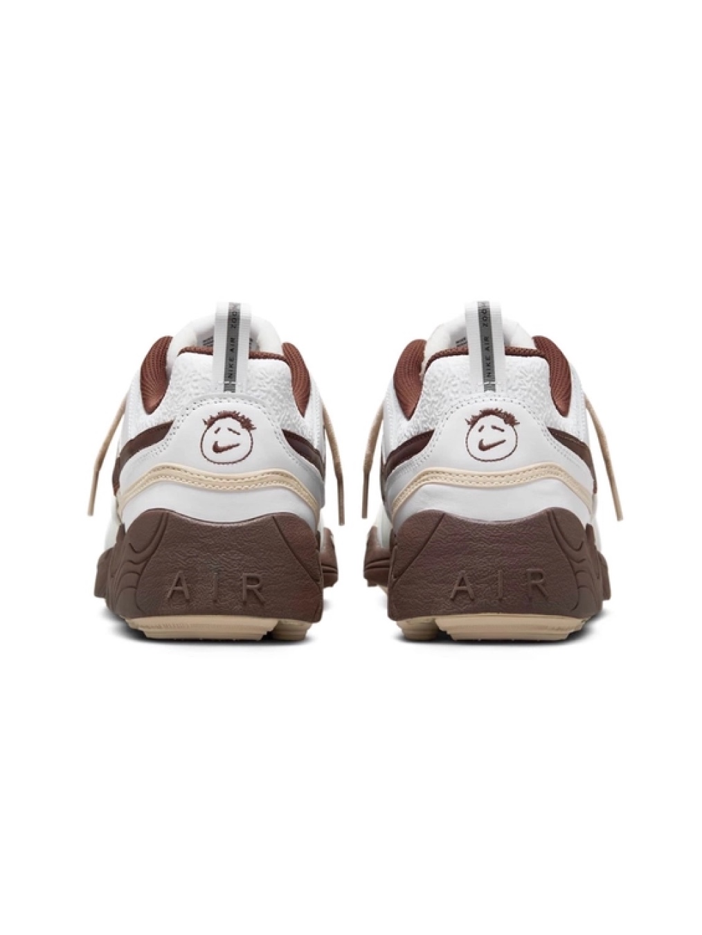 Nike x Travis Scott Zoom Field Jaxx White and Light Chocolate 착용 스타일 - 10
