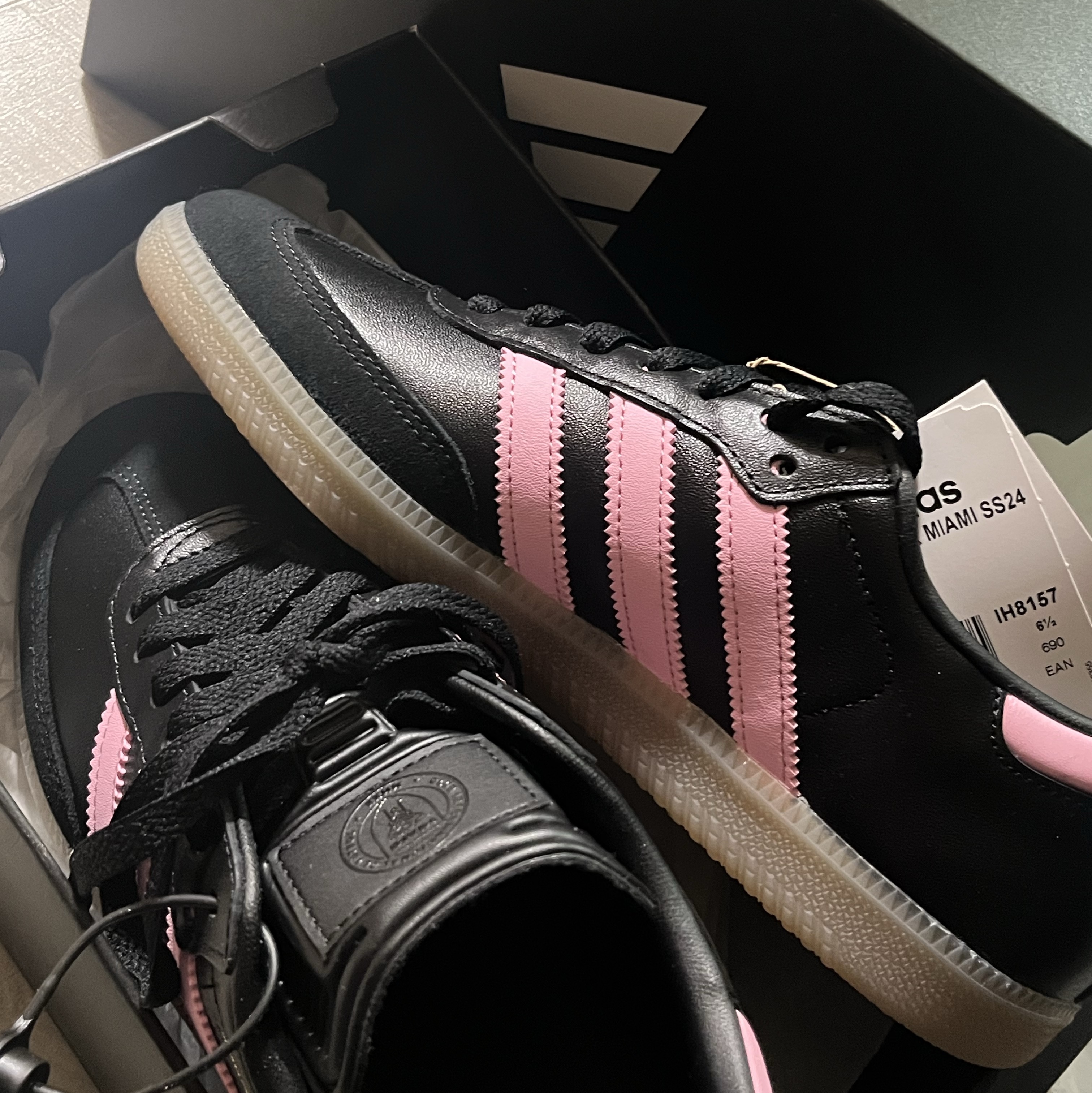 Adidas x Inter Miami CF Samba Core Black Light Pink 착용 스타일