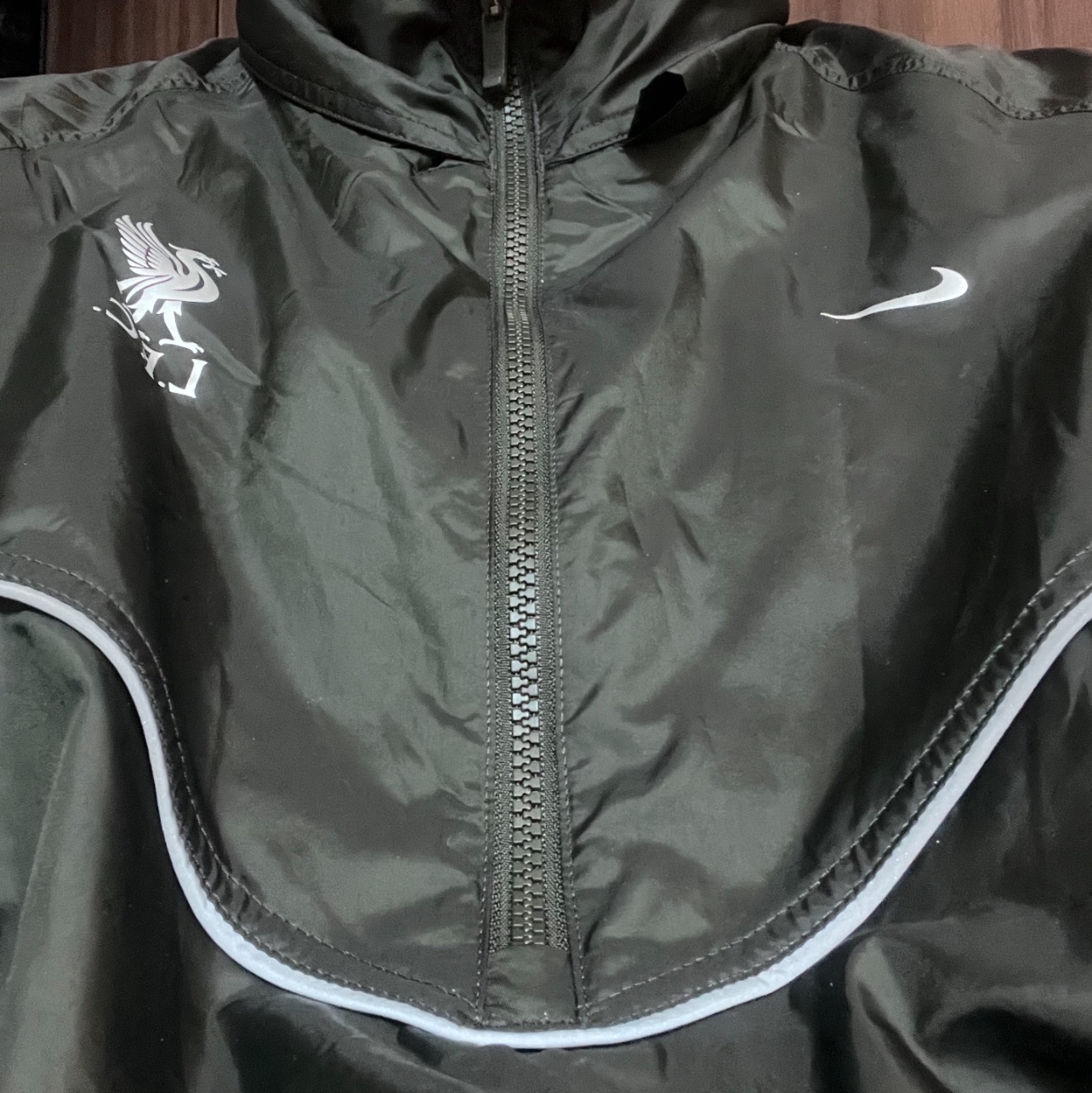 Nike Liverpool FC Windrunner Soccer Anorak Jacket Night Forest Metallic Silver - Asia 착용 스타일
