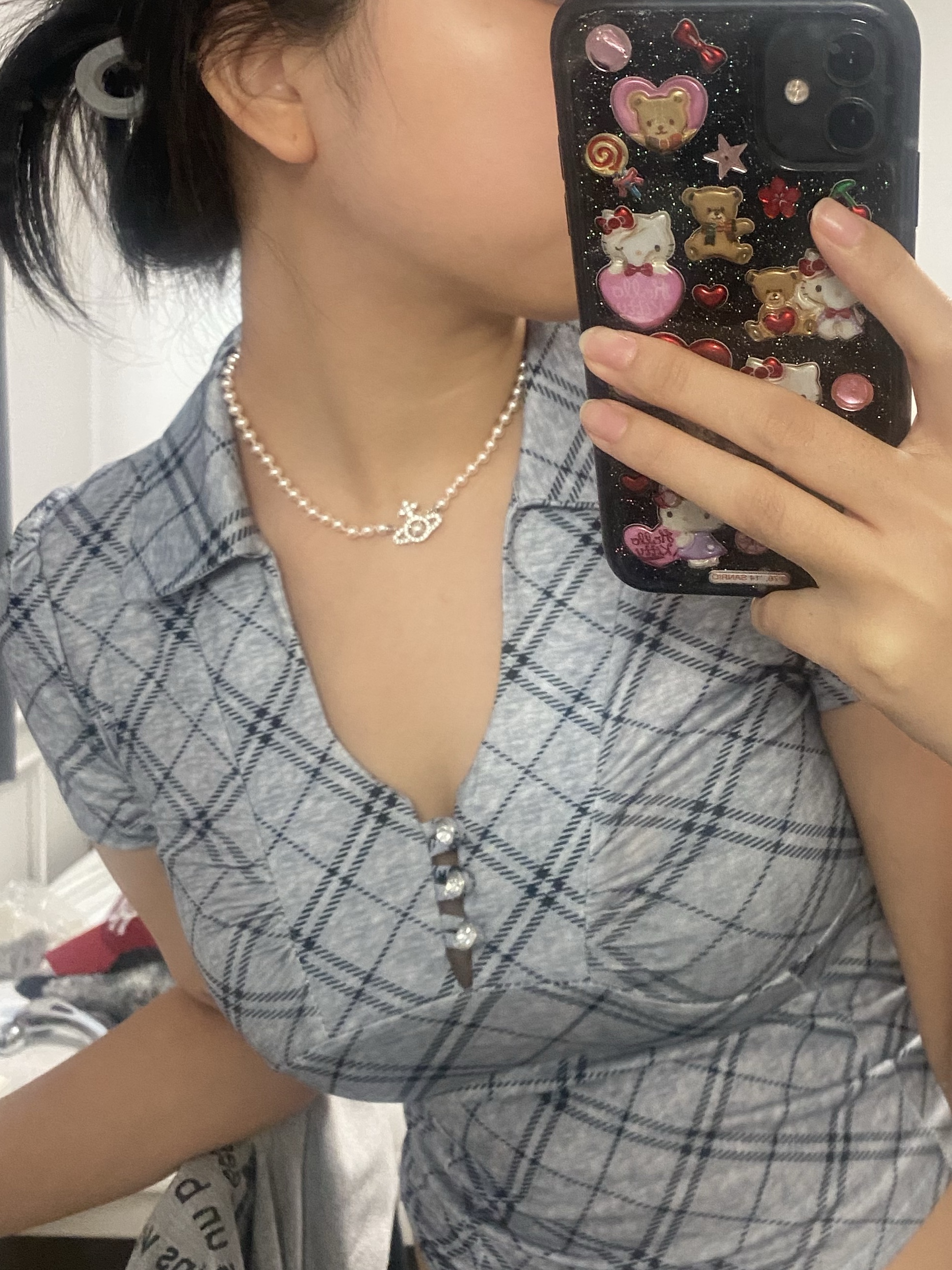 Vivienne Westwood Olympia Pearl Necklace Platinum White 착용 스타일 - 1