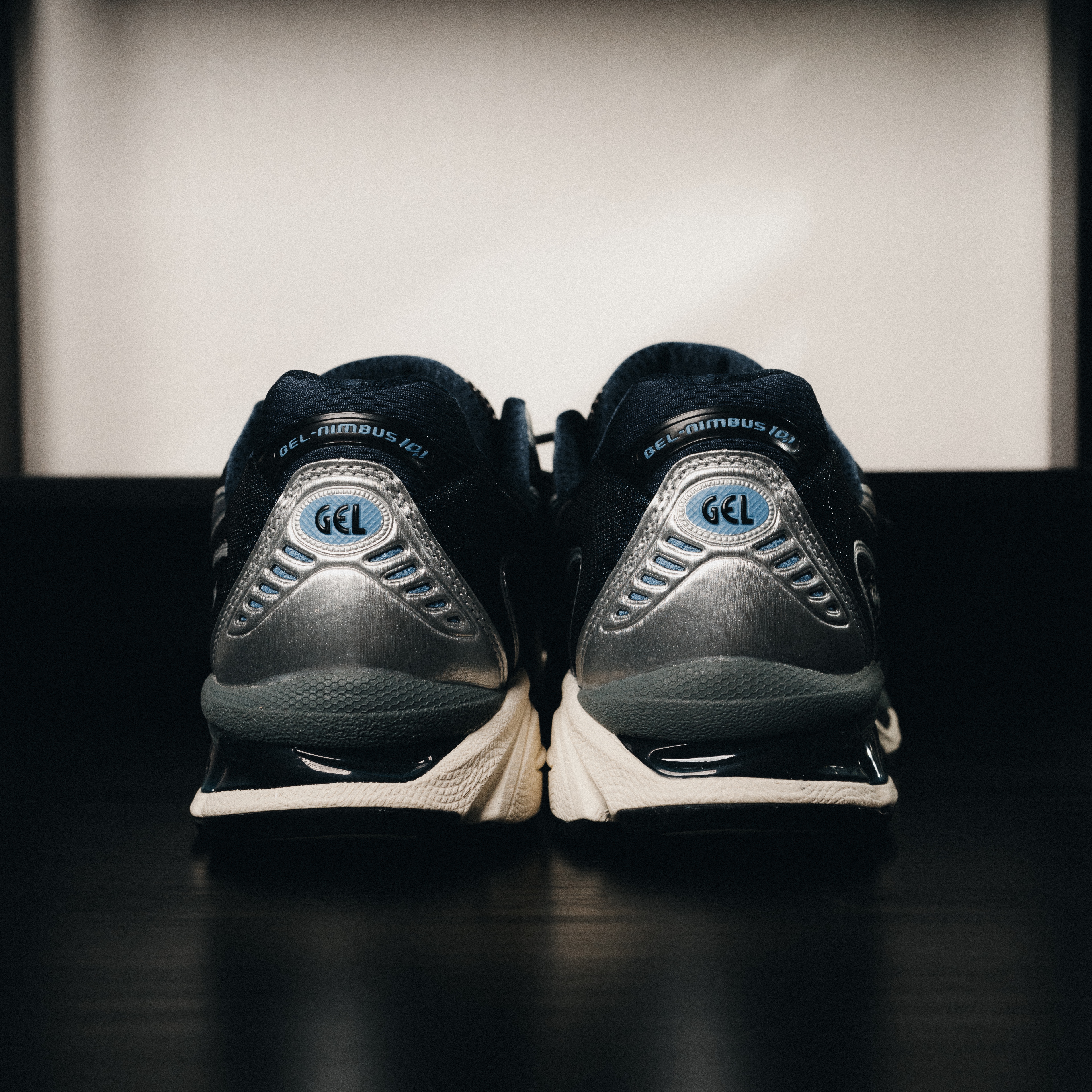 Asics Gel-Nimbus 10.1 Black Midnight 착용 스타일 - 7