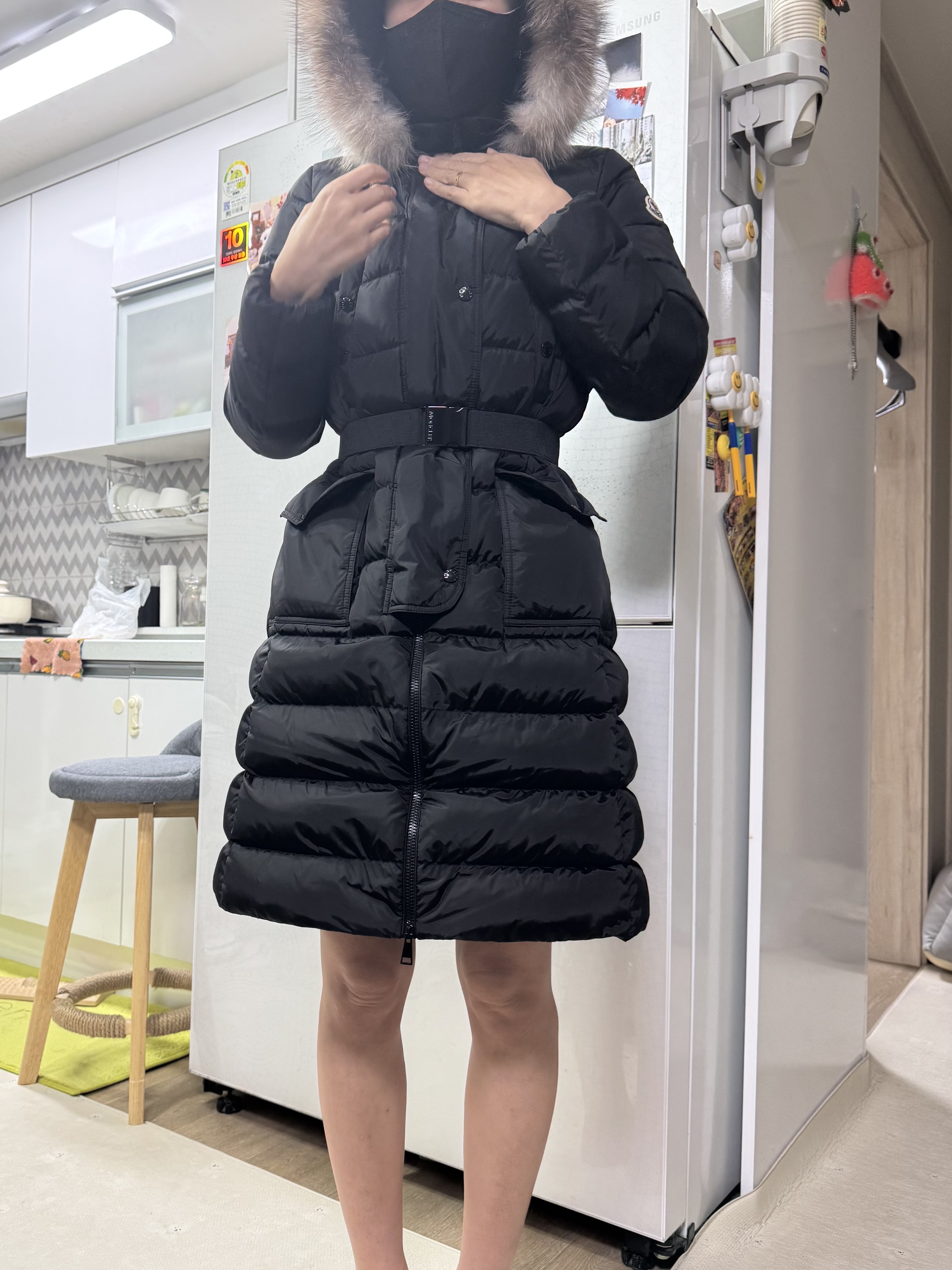 (W) Moncler Khloe Long Down Jacket Black - 23FW 착용 스타일 - 1