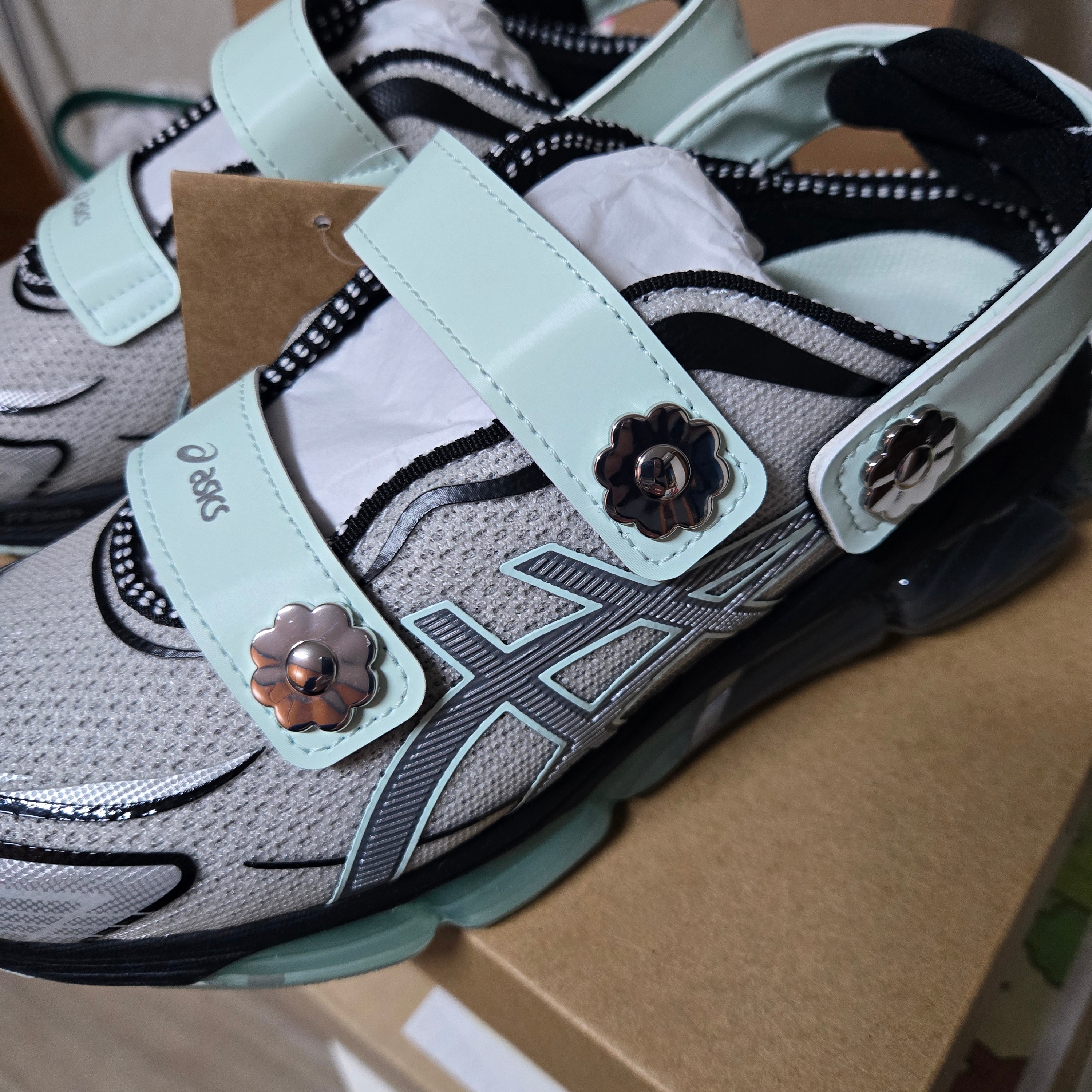 Asics x Cecilie Bahnsen Gel-Quantum 360 VIII Silver Mint 착용 스타일