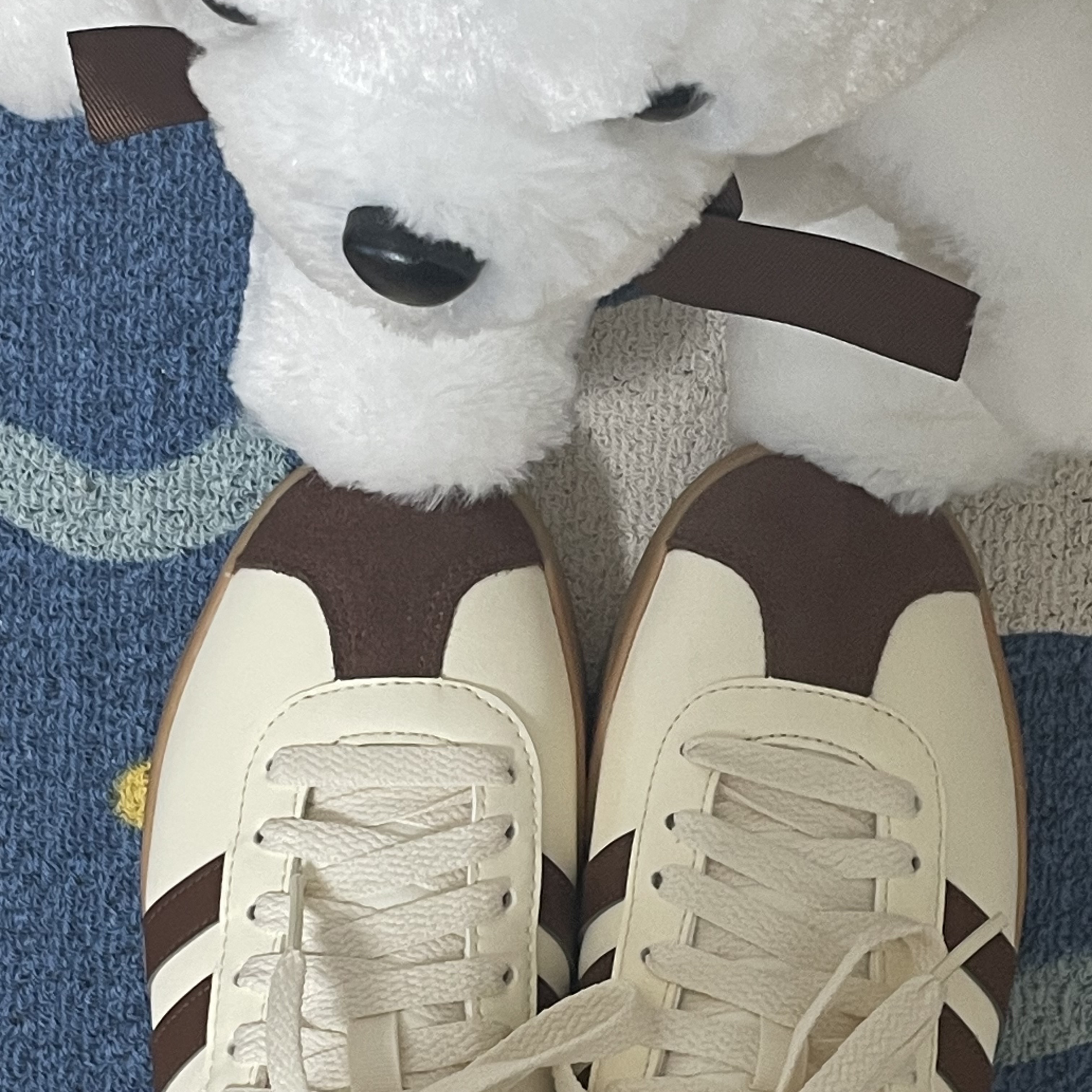 Adidas VL Court 2.0 Cream Brown 착용 스타일 - 2