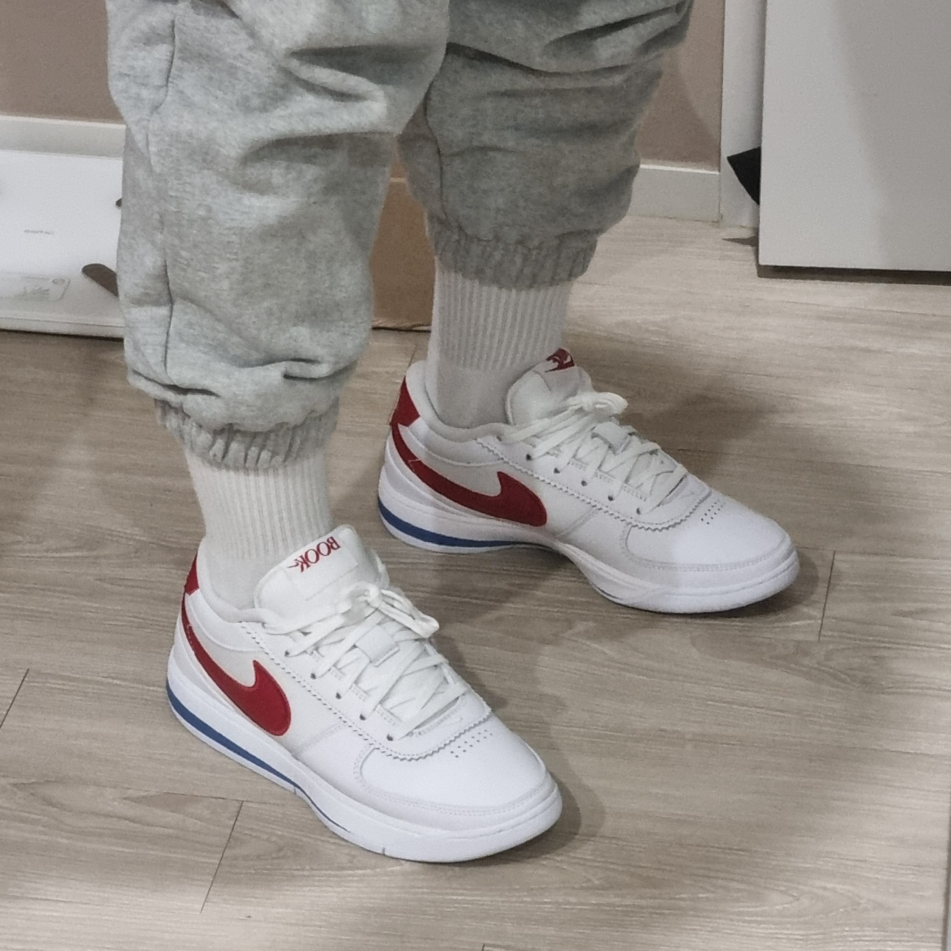 Nike Book 1 EP Forrest Gump 착용 스타일 - 4