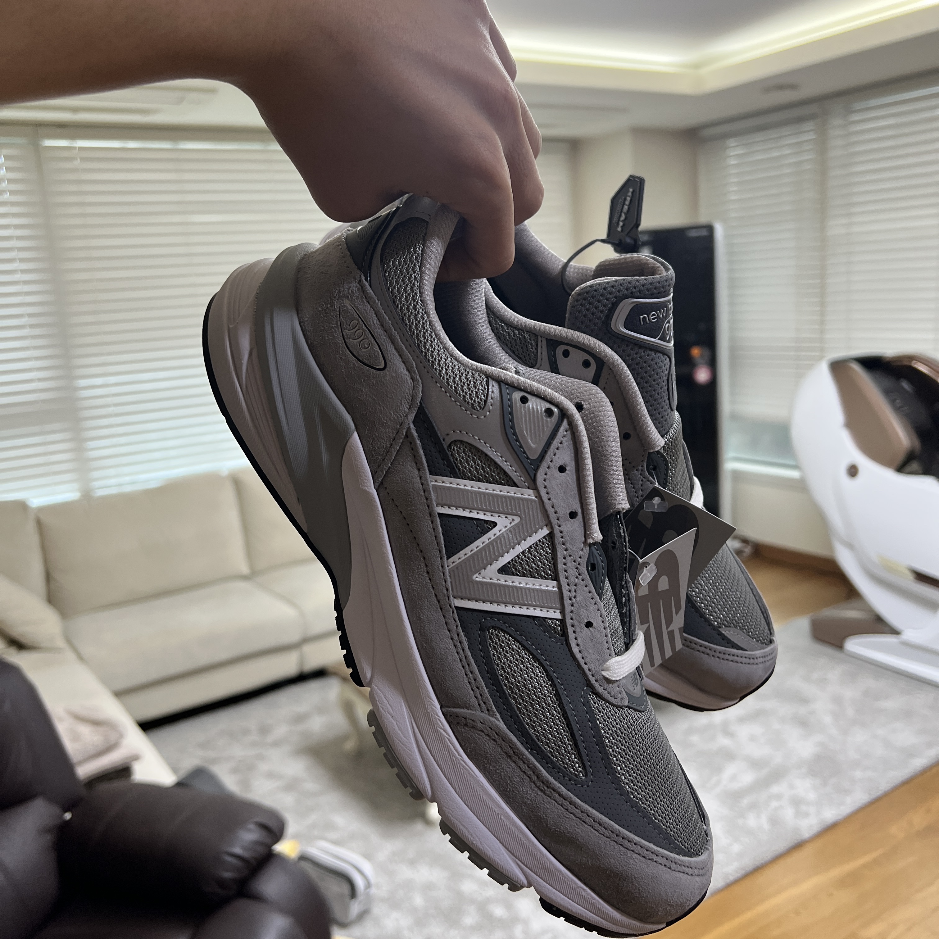 New Balance 990v6 Made in USA Grey - D Standard 착용 스타일 - 1