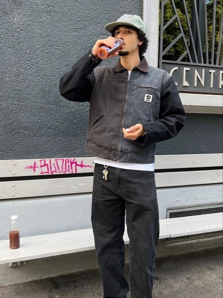 Carhartt Blanket Lined Relaxed Fit Regular Duck Detroit Jacket Carhartt Brown, Carhartt WIP Norco Denim OG Detroit Jacket Black Stone Washed 착용 스타일 - 4
