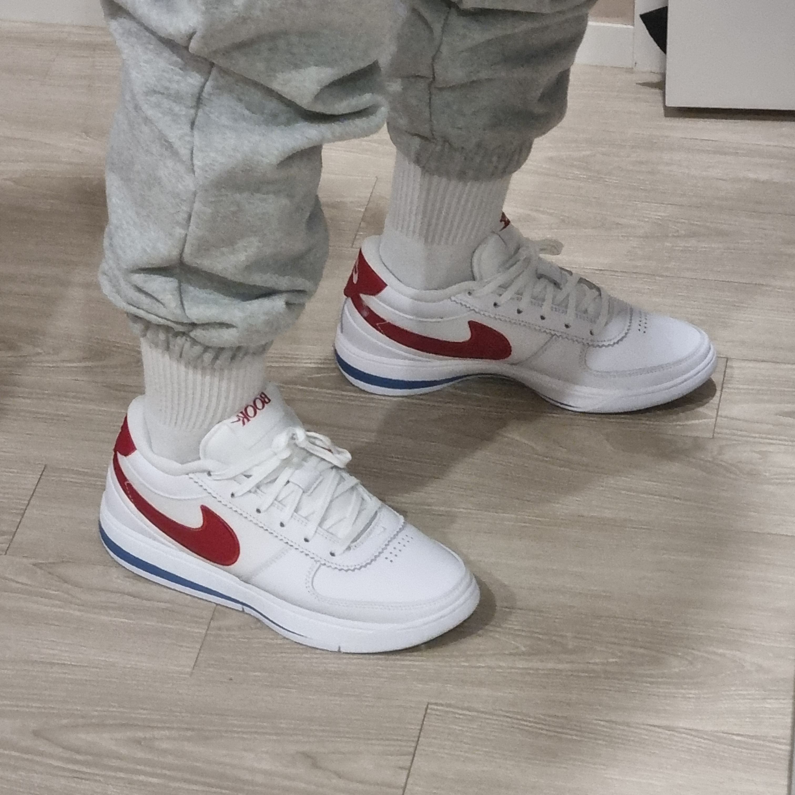 Nike Book 1 EP Forrest Gump 착용 스타일 - 1