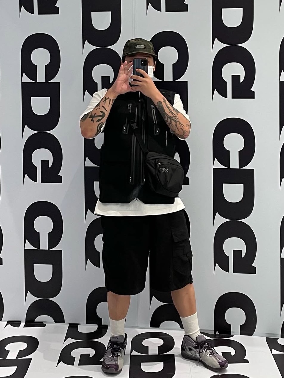 Asics x Kiko Kostadinov Gel Sokat Infinity Purple, Arc'teryx Mantis 1 Waistpack Black 착용 스타일