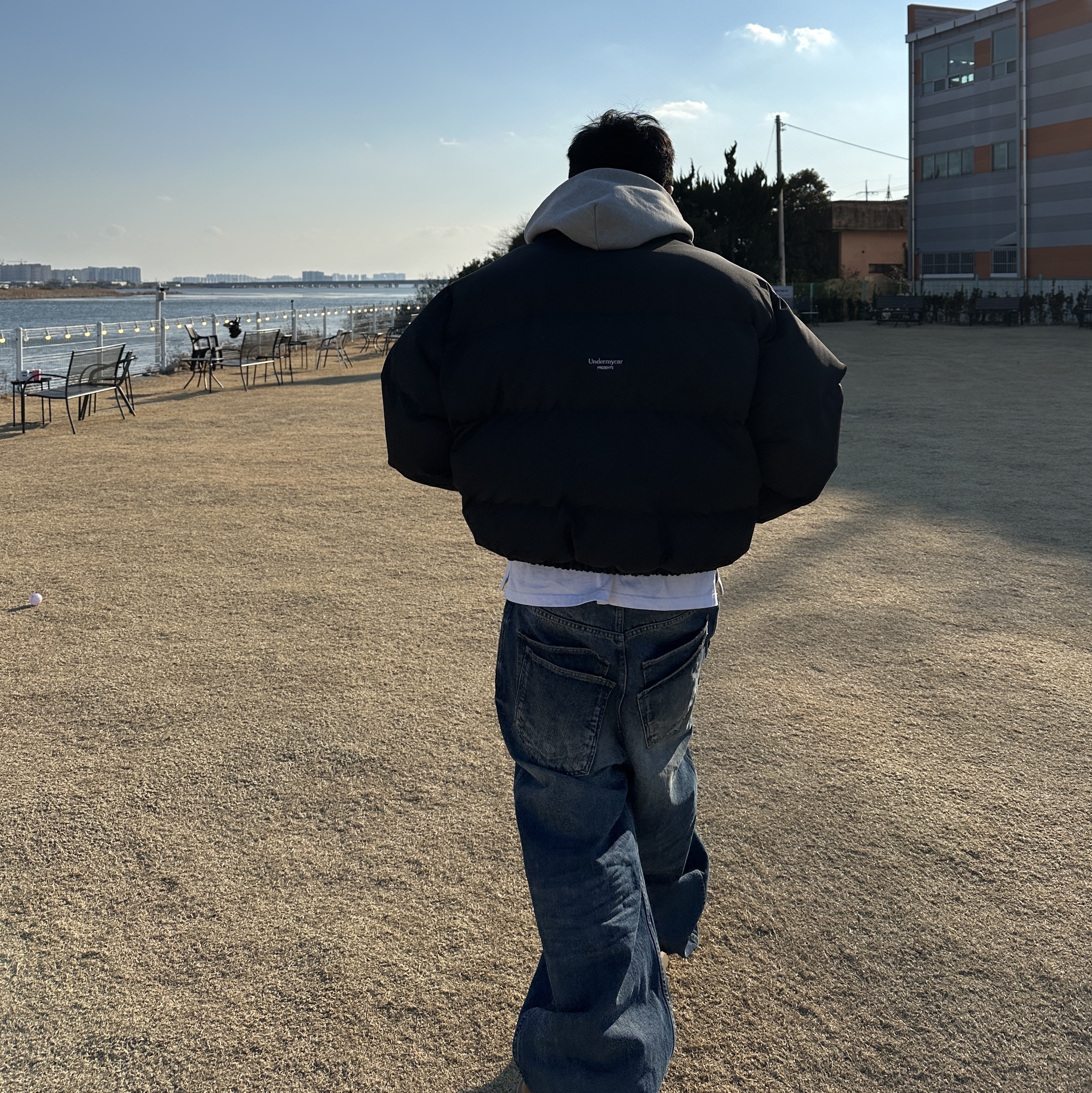 Undermycar Mu.15 Anti Fxxking Logo Play Triple Logo Crop Padding Jacket Black 착용 스타일
