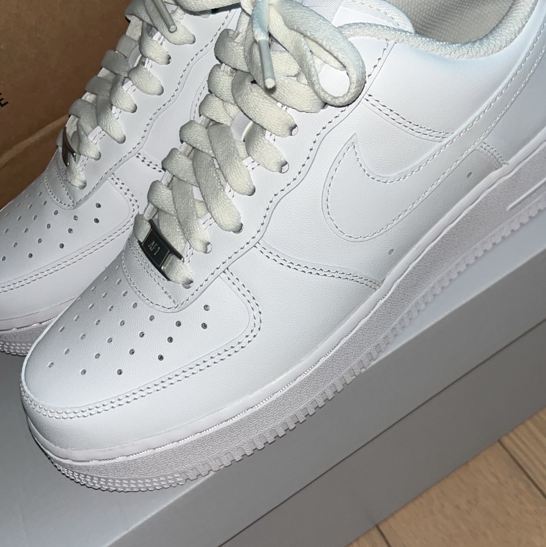 Nike Air Force 1 '07 Low White 착용 스타일 - 2