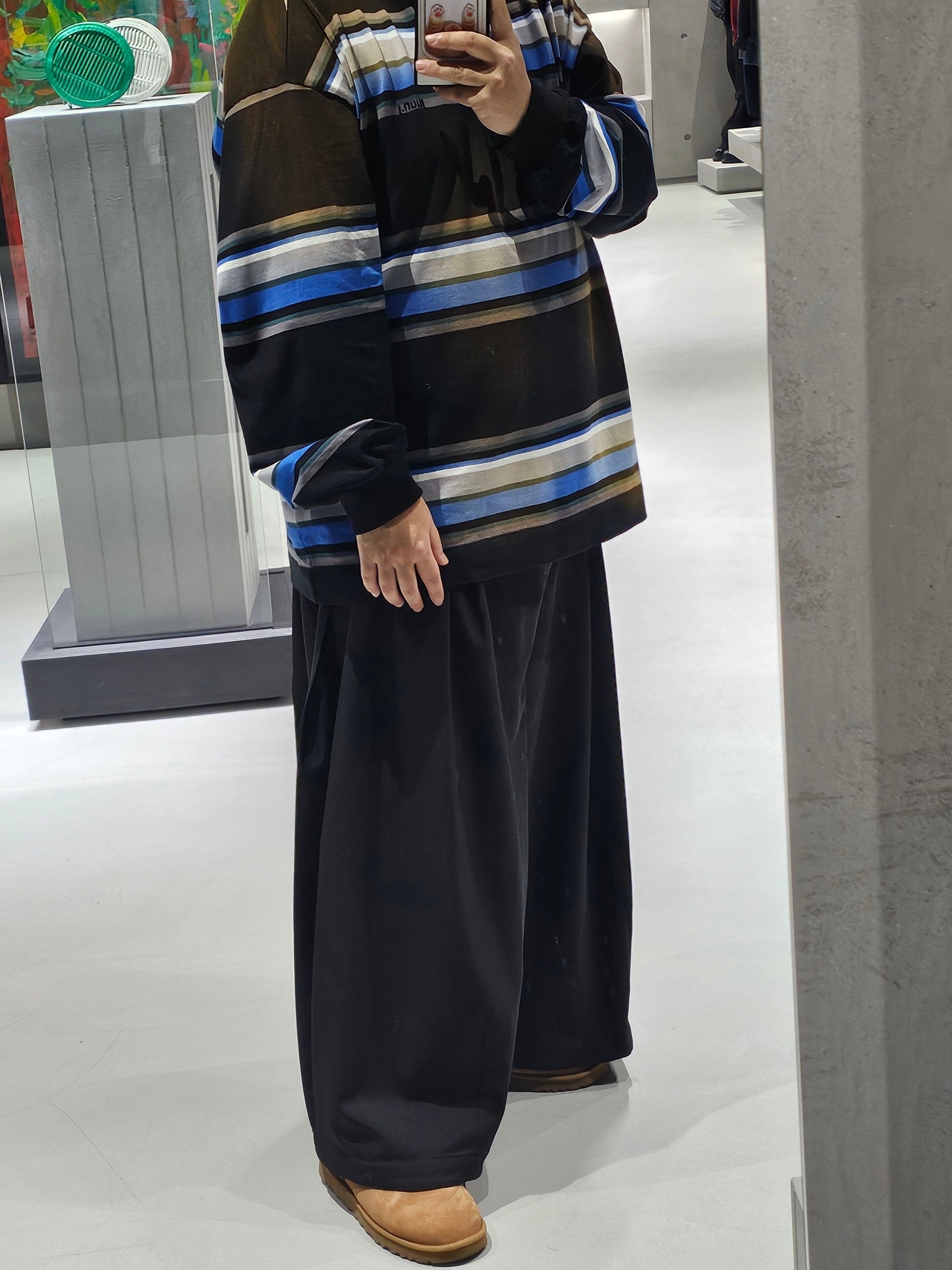 UGG Classic Ultra Mini Chestnut 착용 스타일