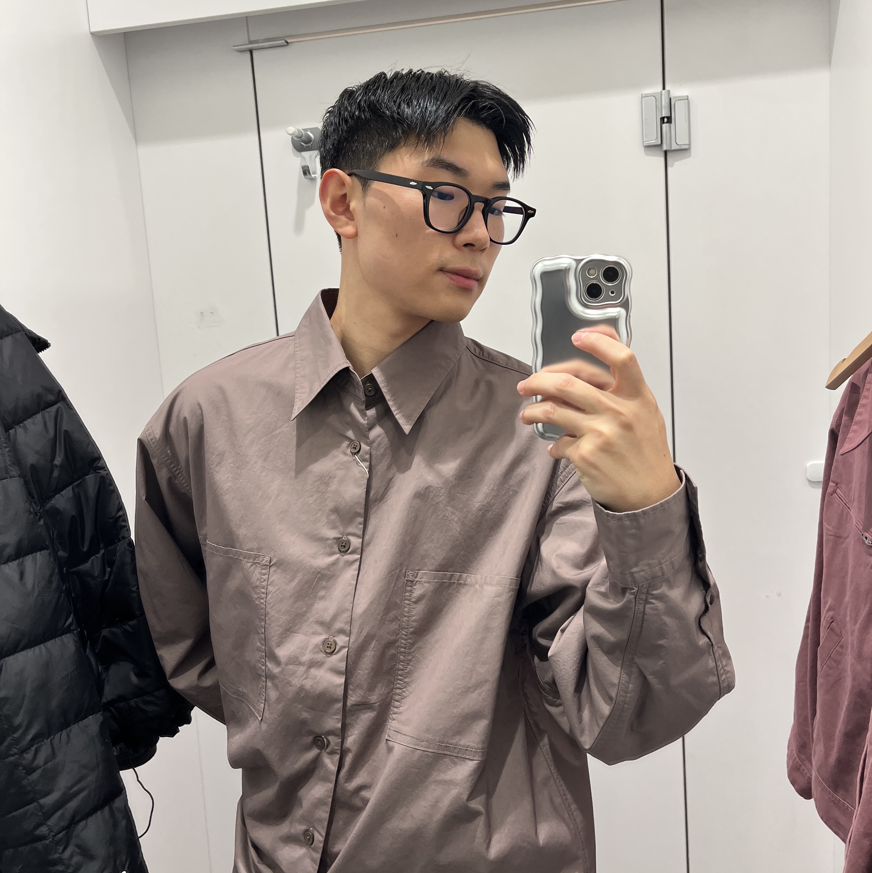 Uniqlo U Utility Shirts Purple - KR, Uniqlo UT x CPFM x SpongeBob Sweat Pull Parka A Gray - KR 착용 스타일 - 2