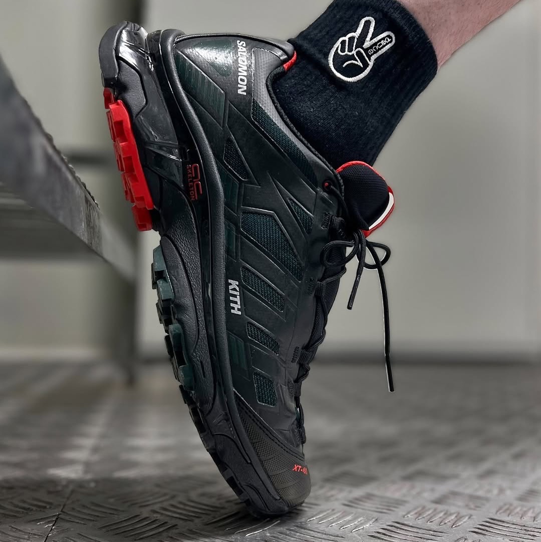 Salomon x Kith XT-4K Black Scarab 착용 스타일 - 4