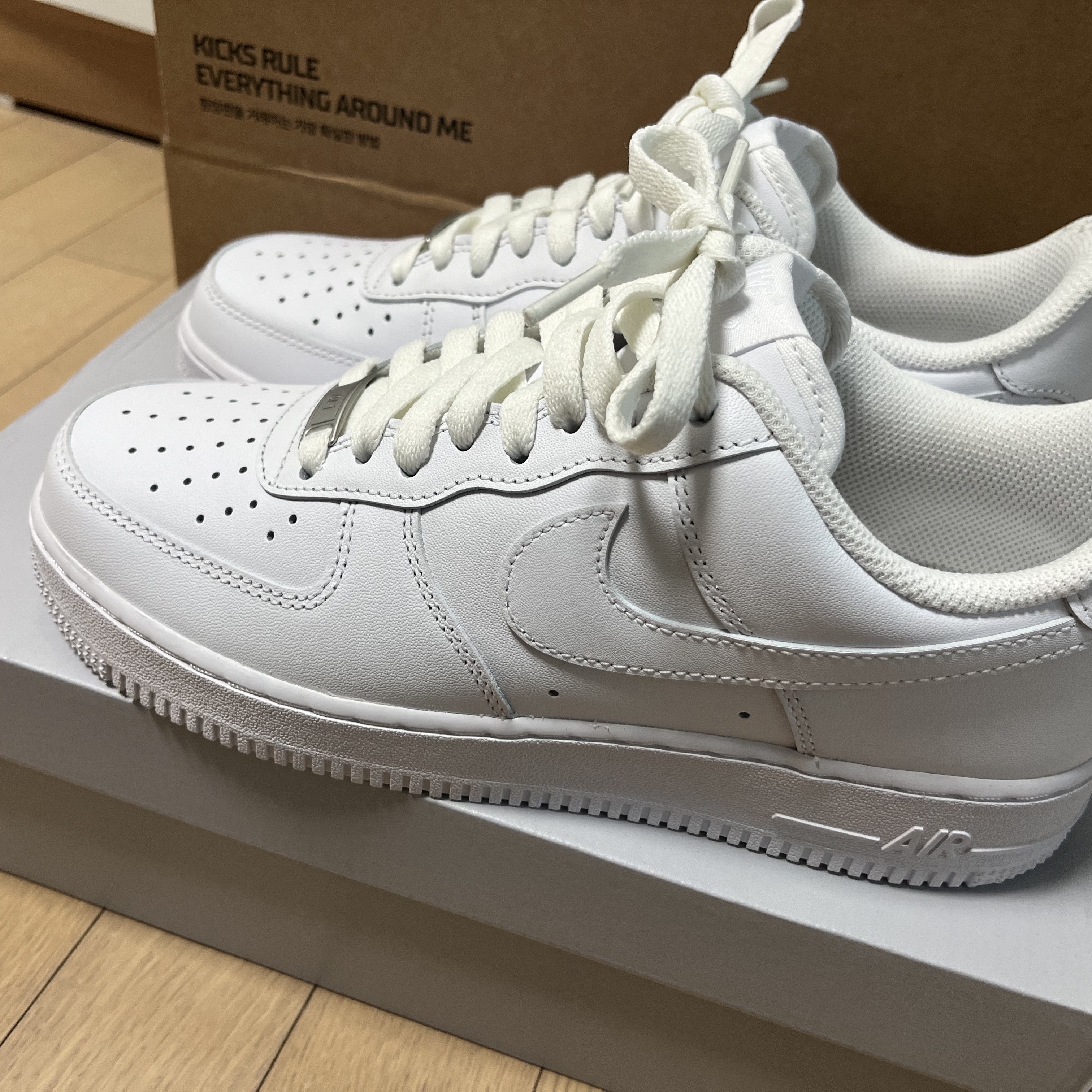 Nike Air Force 1 '07 Low White 착용 스타일 - 3