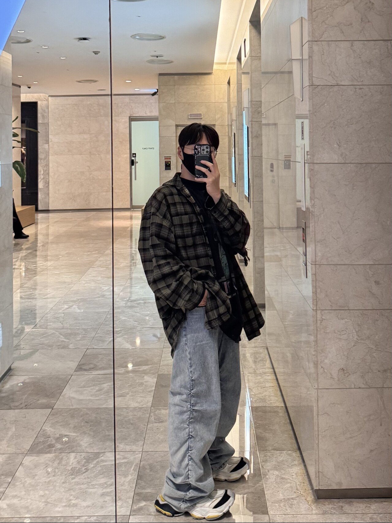 Balenciaga Paris Liberty Layered Oversized Shirts Dark Green, Wooyoungmi Shearling Wide Denim Pants Blue - 24SS 착용 스타일 - 2