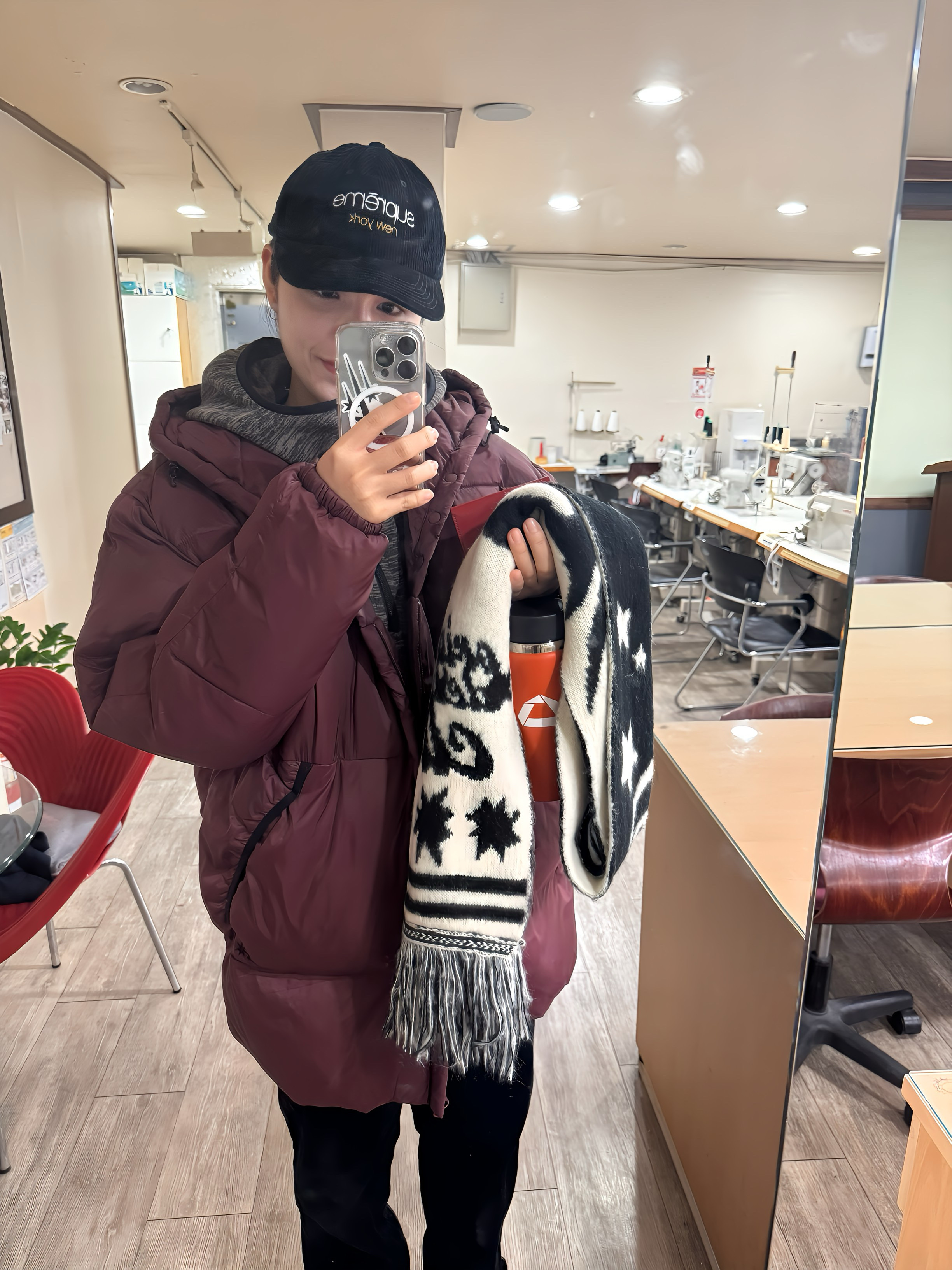 Supreme Gore-Tex Corduroy Classic Logo 6-Panel Black - 21FW, (W) Mischief Color Blocked Fleece Anorak Khaki 착용 스타일 - 1
