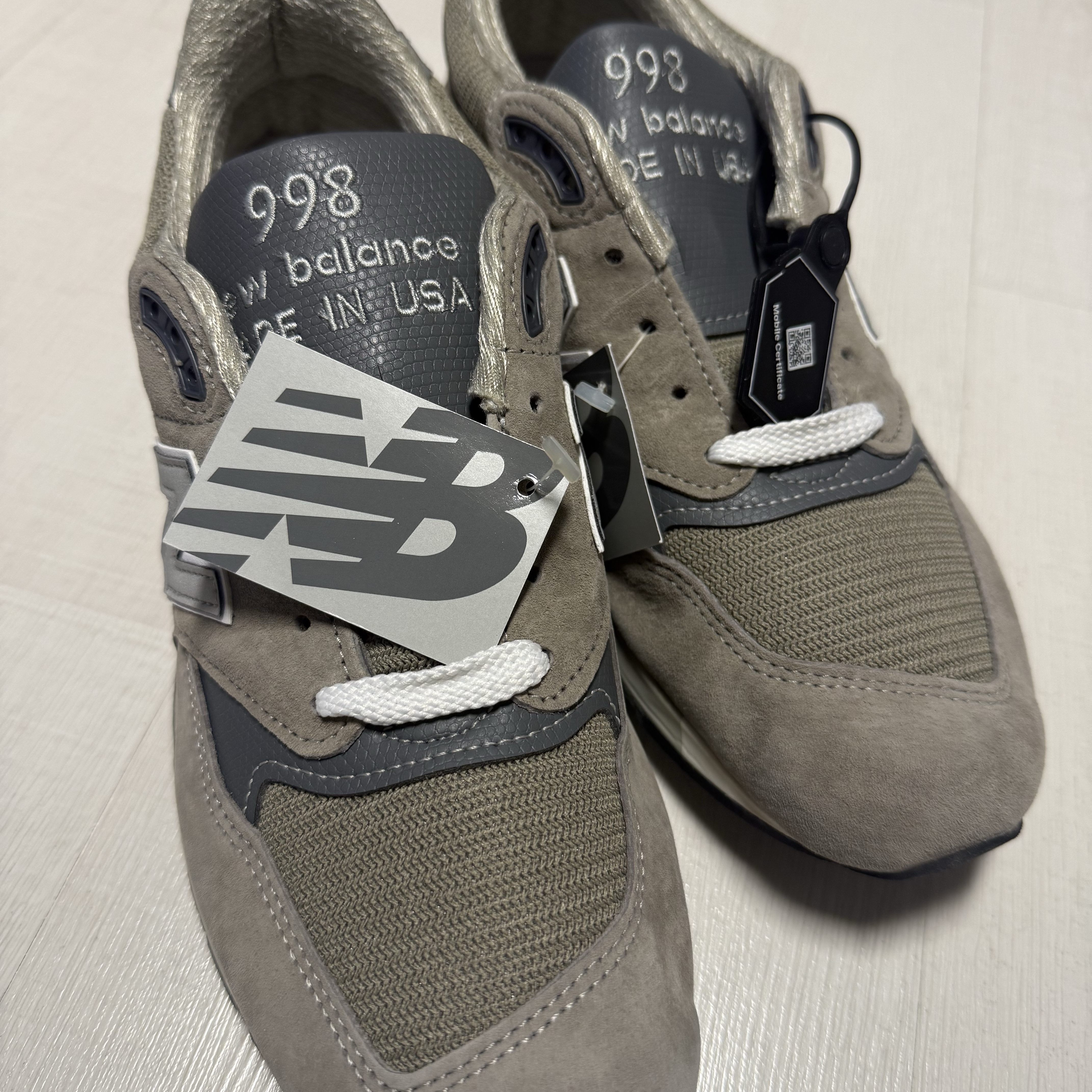 New Balance 998 Core Made in USA Grey Silver 착용 스타일 - 2