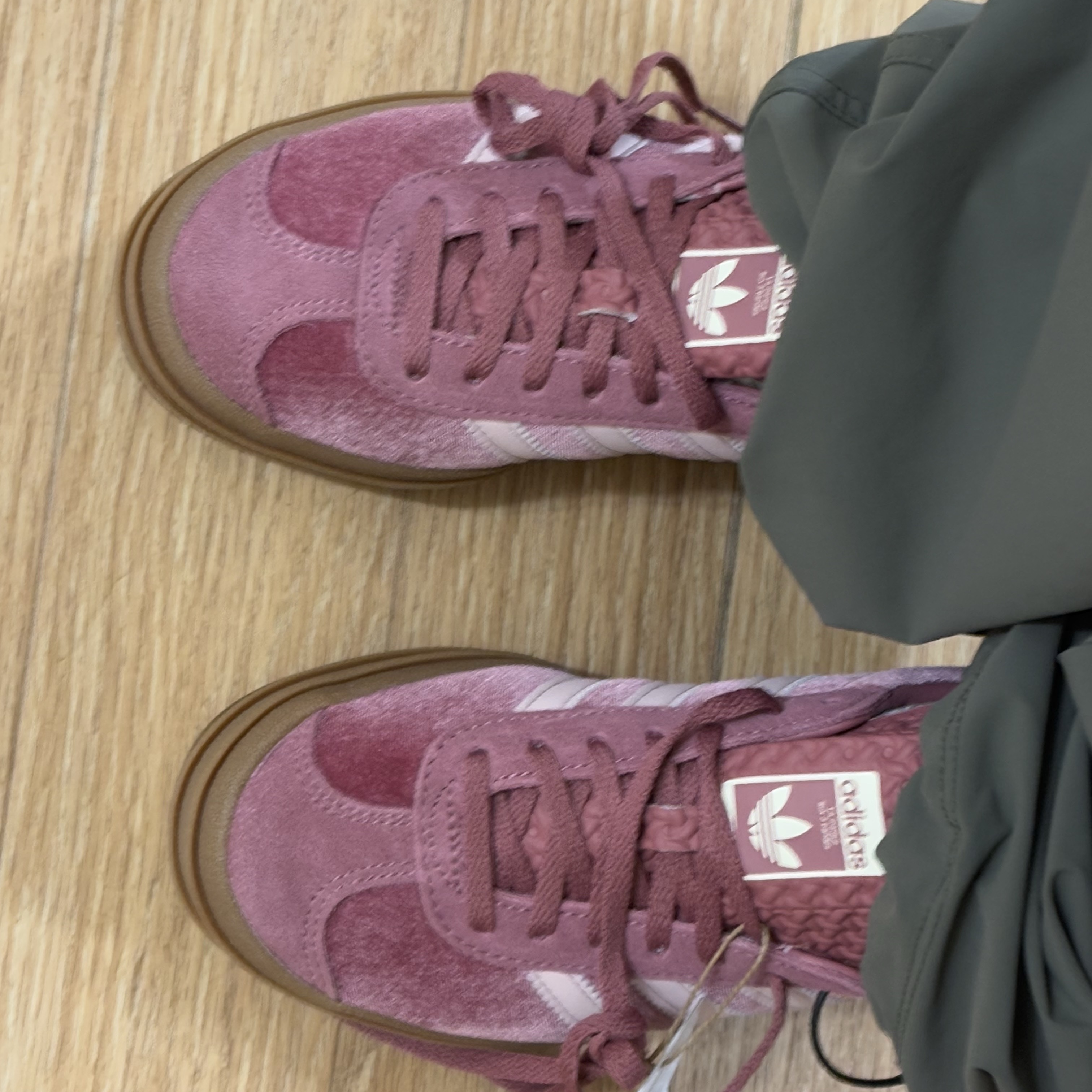 (W) Adidas Gazelle Bold Preloved Crimson Sandy Pink 착용 스타일