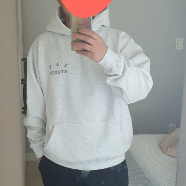 IAB Studio Hoodie Light Gray 착용 스타일 - 1