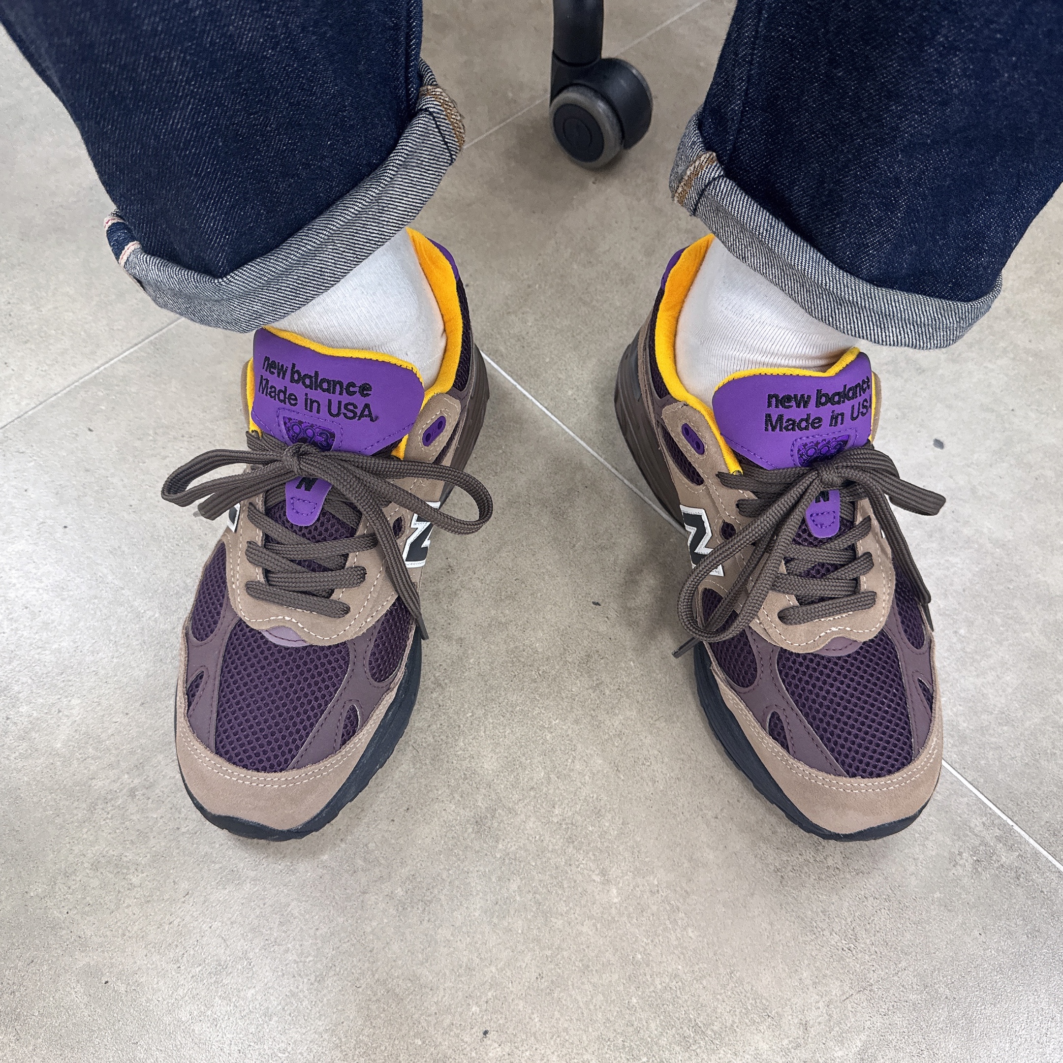 New Balance 993 Made in USA Mushroon Midnight Violet 착용 스타일 - 1