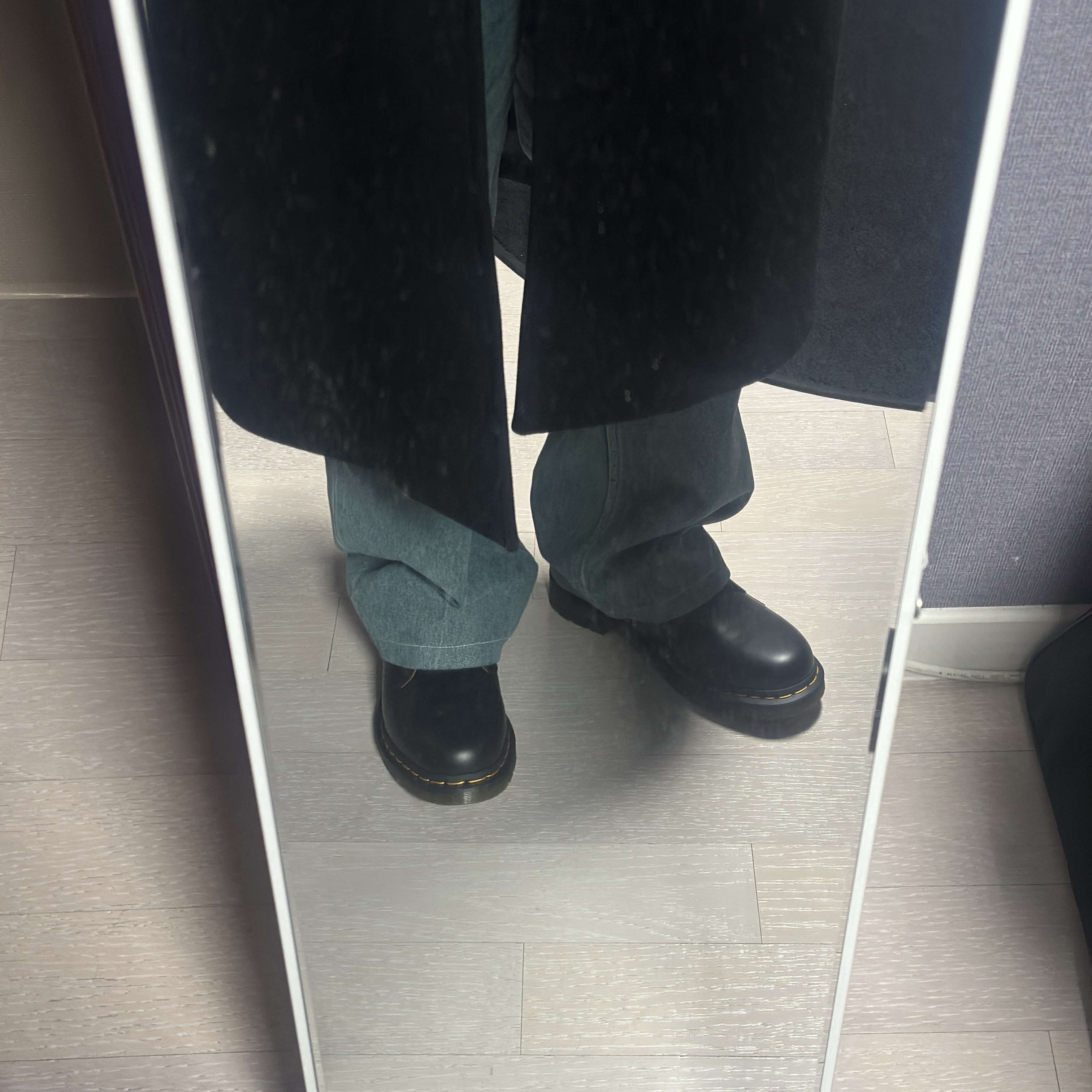 Dr. Martens 1461 Smooth Black 착용 스타일 - 1
